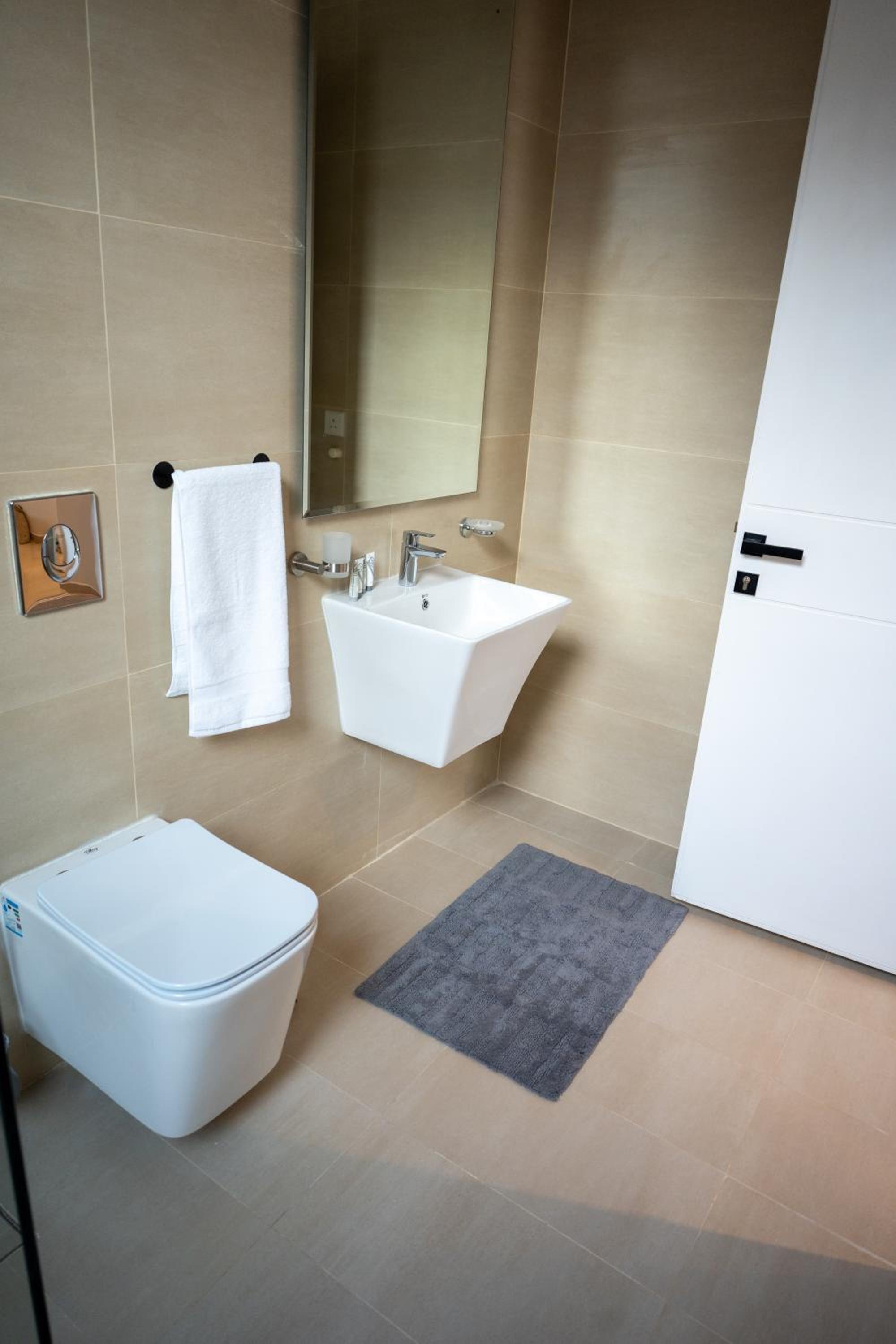 Luxury Apartment 3 Bedroom & Rooftop, Irqah Riyadh