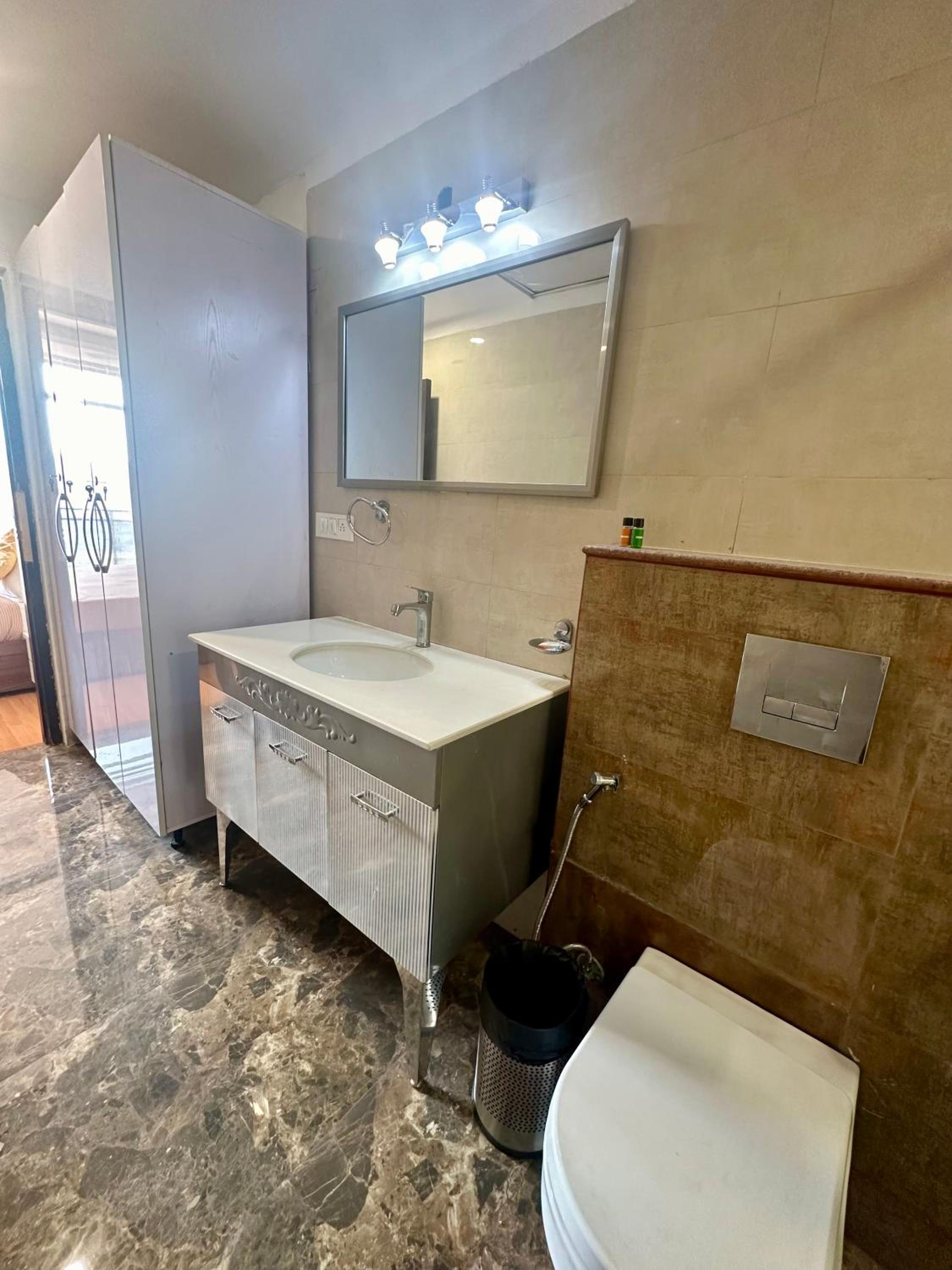 Gurgaon Vacations - Flamingo Hotel Sector 67 I Studio Rooms I Gurgaon - Property Image 25