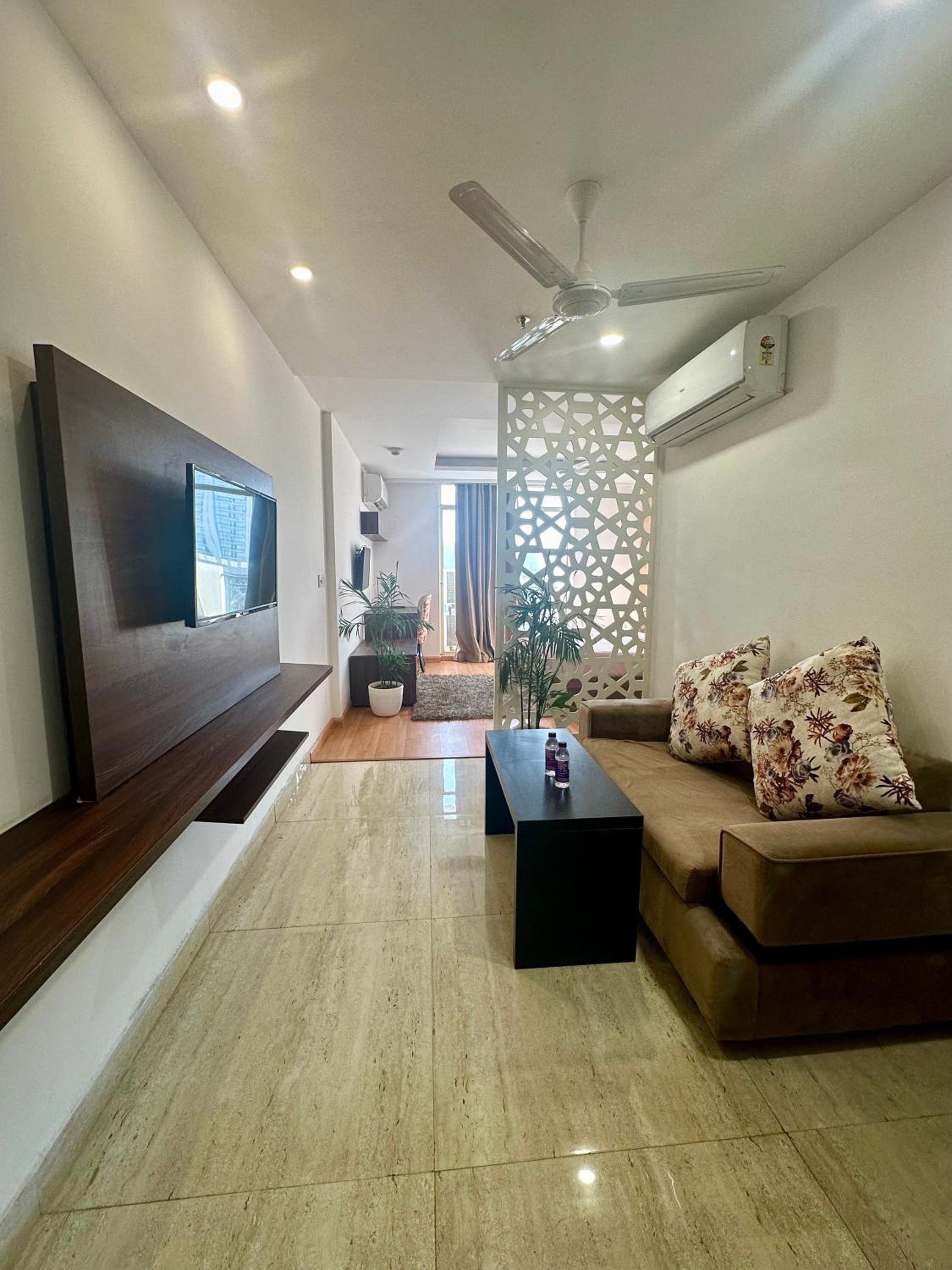 Gurgaon Vacations - Flamingo Hotel Sector 67 I Studio Rooms I Gurgaon - Property Image 8