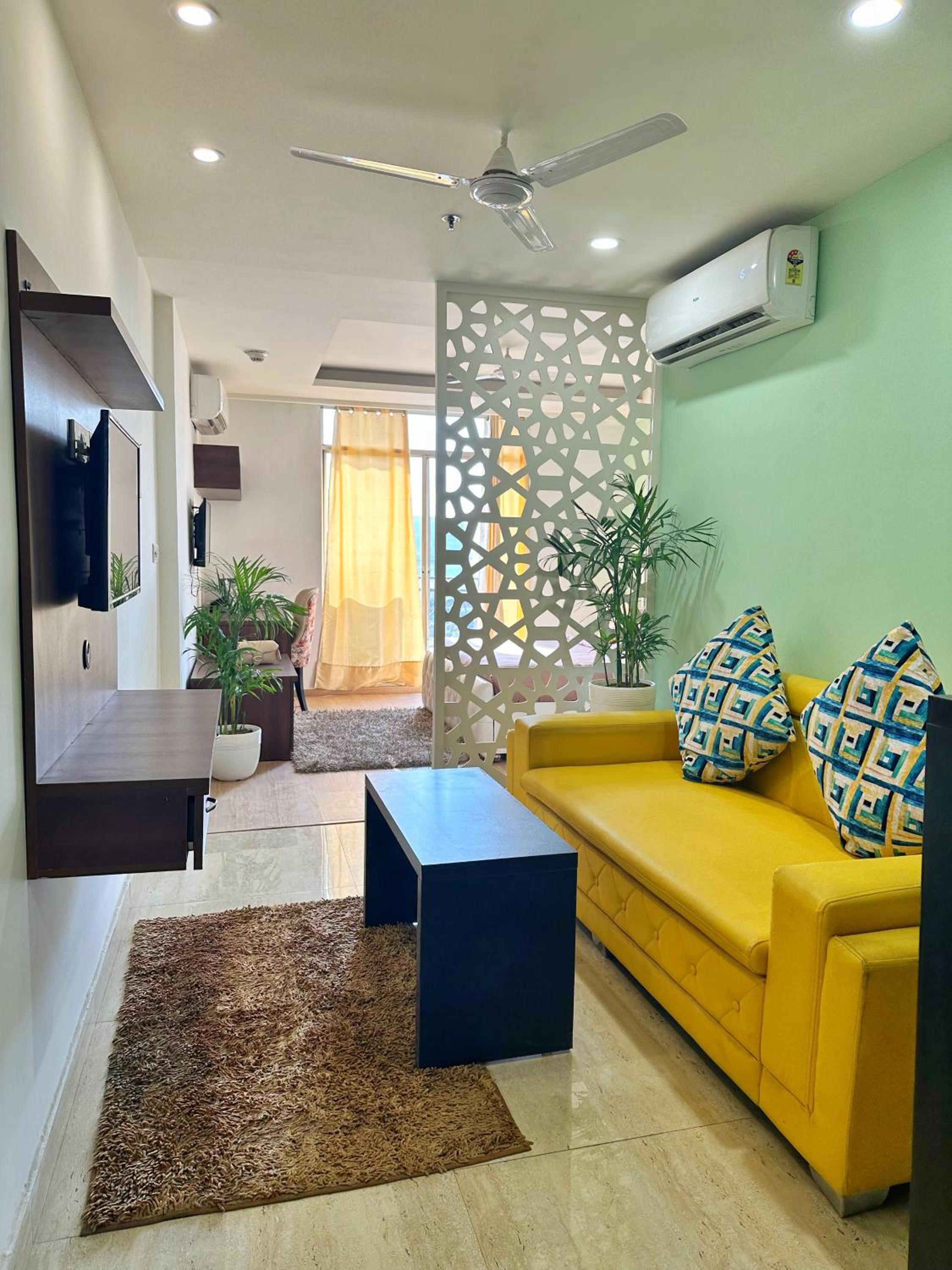 Gurgaon Vacations - Flamingo Hotel Sector 67 I Studio Rooms I Gurgaon - Property Image 17