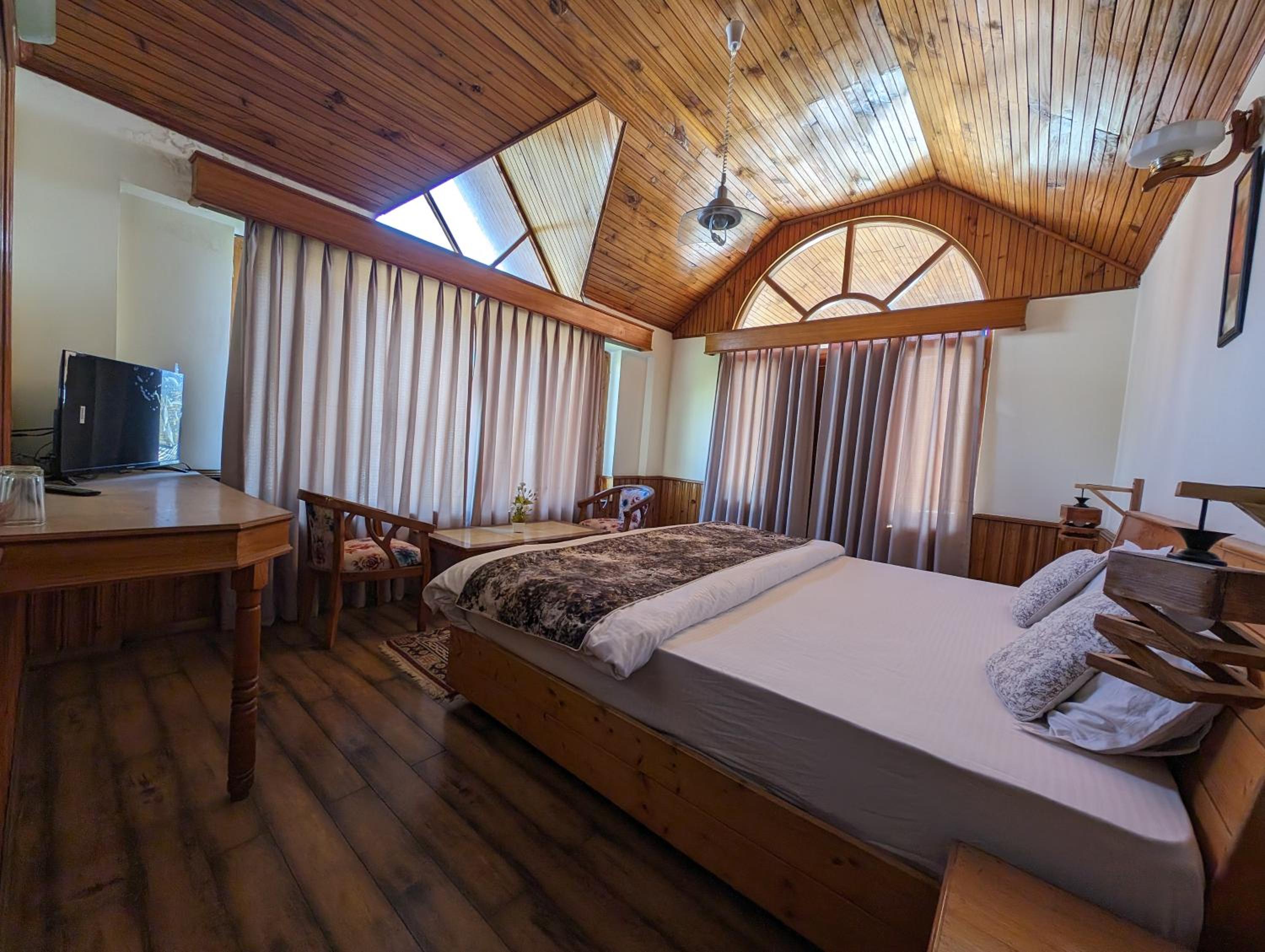 ChaletHimalayan- Rooms in private Villa view 2