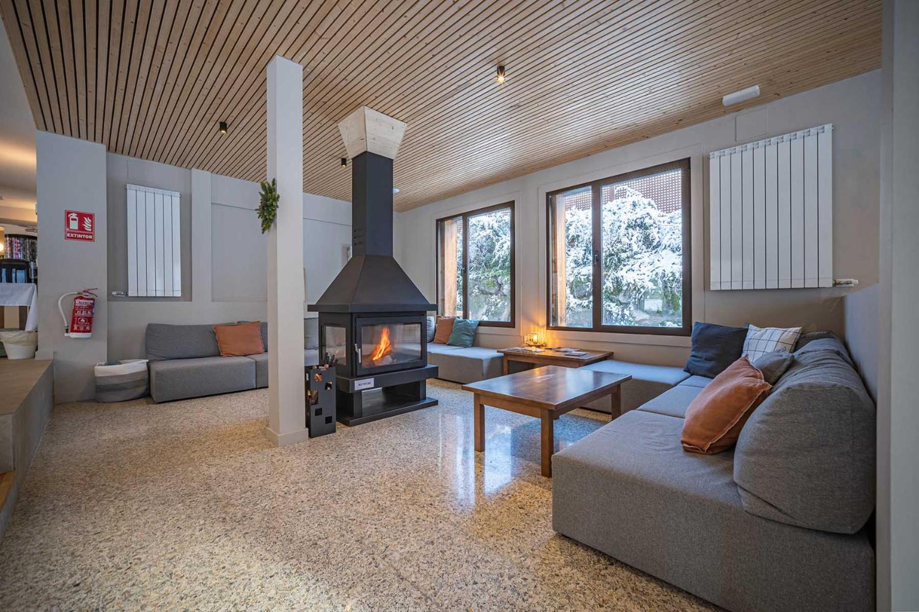 Aran Hostel