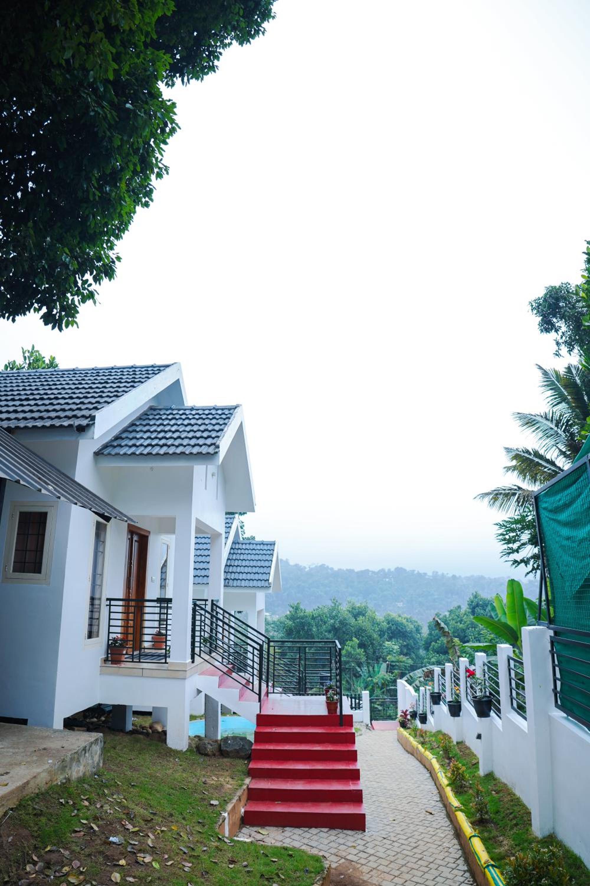 BAMBUSA COTTAGES