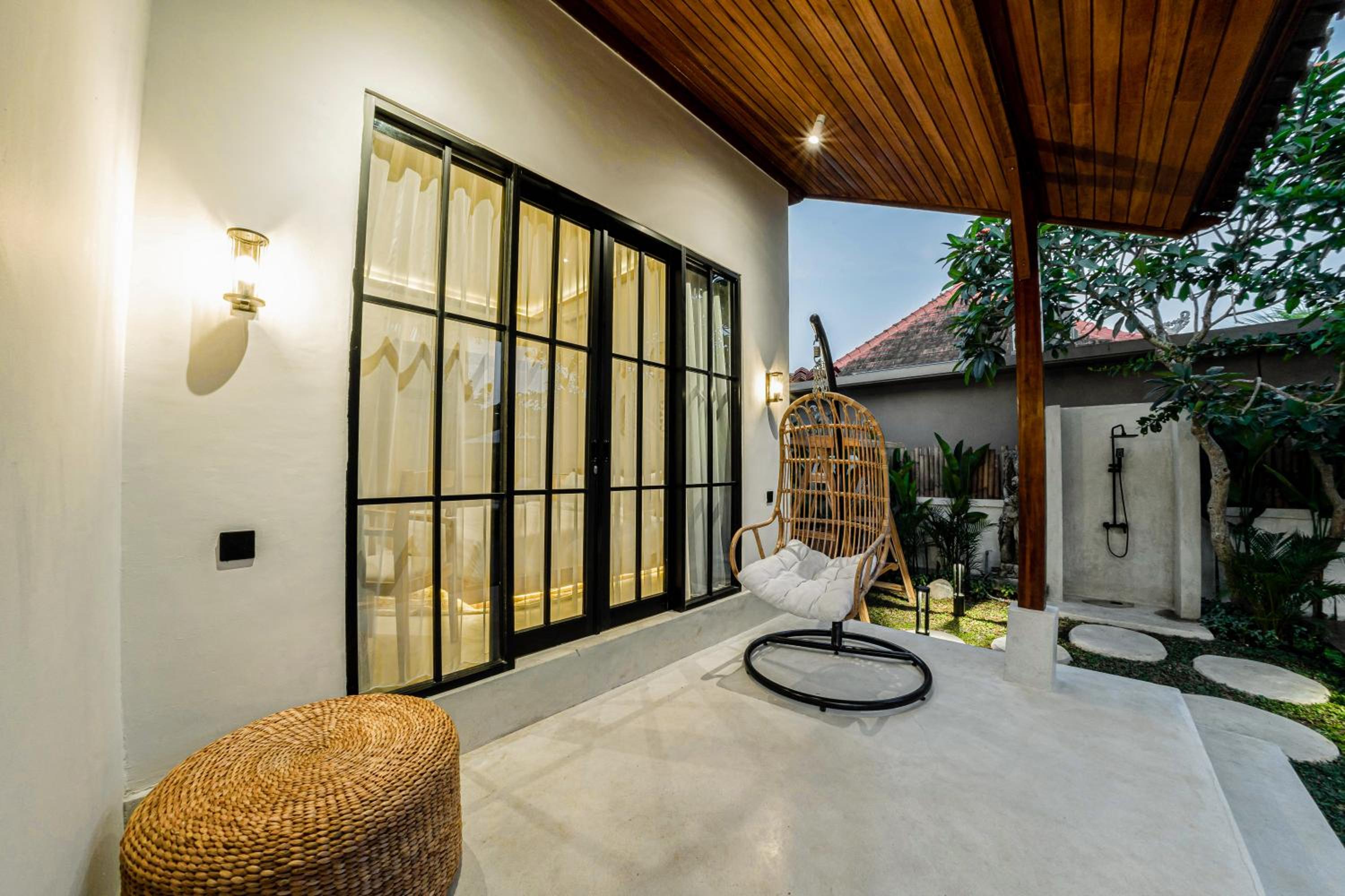 Hijau Villa by EVDEkimi - Charming 2BR escape with Pool, Outdoor Lounge, Lush Garden view 5