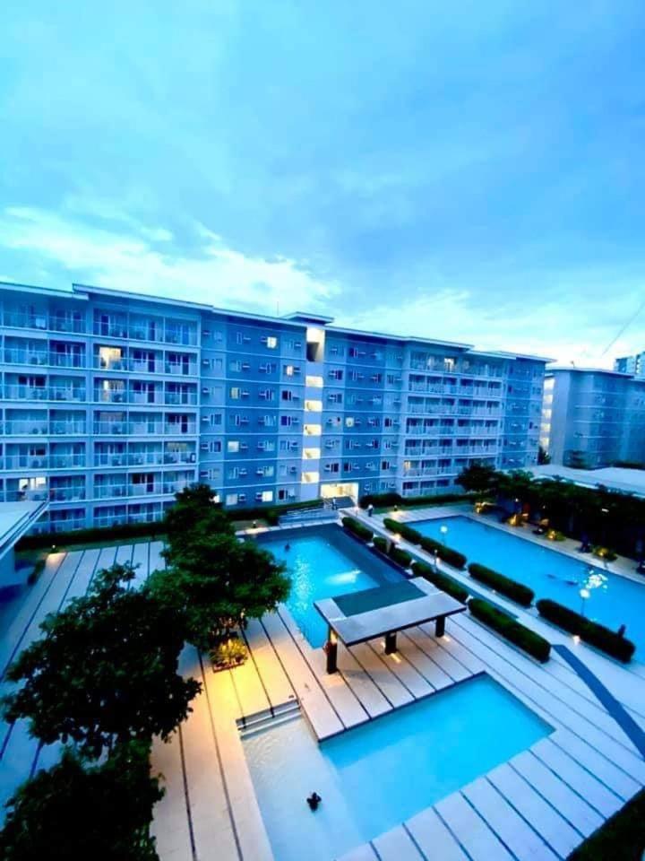 Amaze365 Holiday Homes Condotel at Trees Residence Fairview
