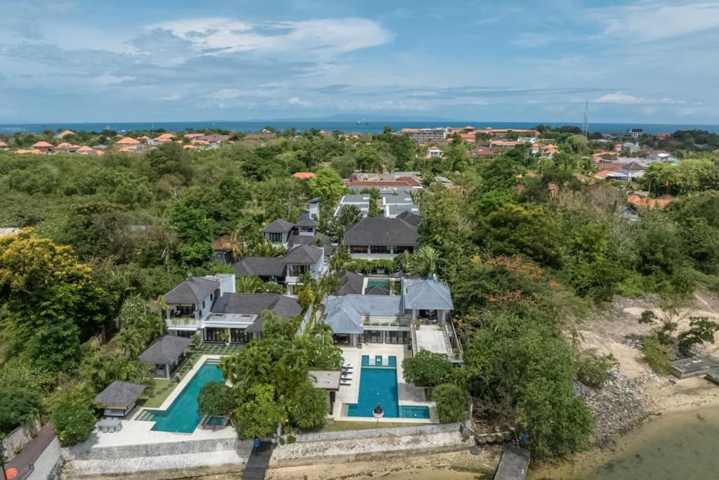 Villa 4 kamar tidur dengan pemandangan laut by Madhava Hospitality