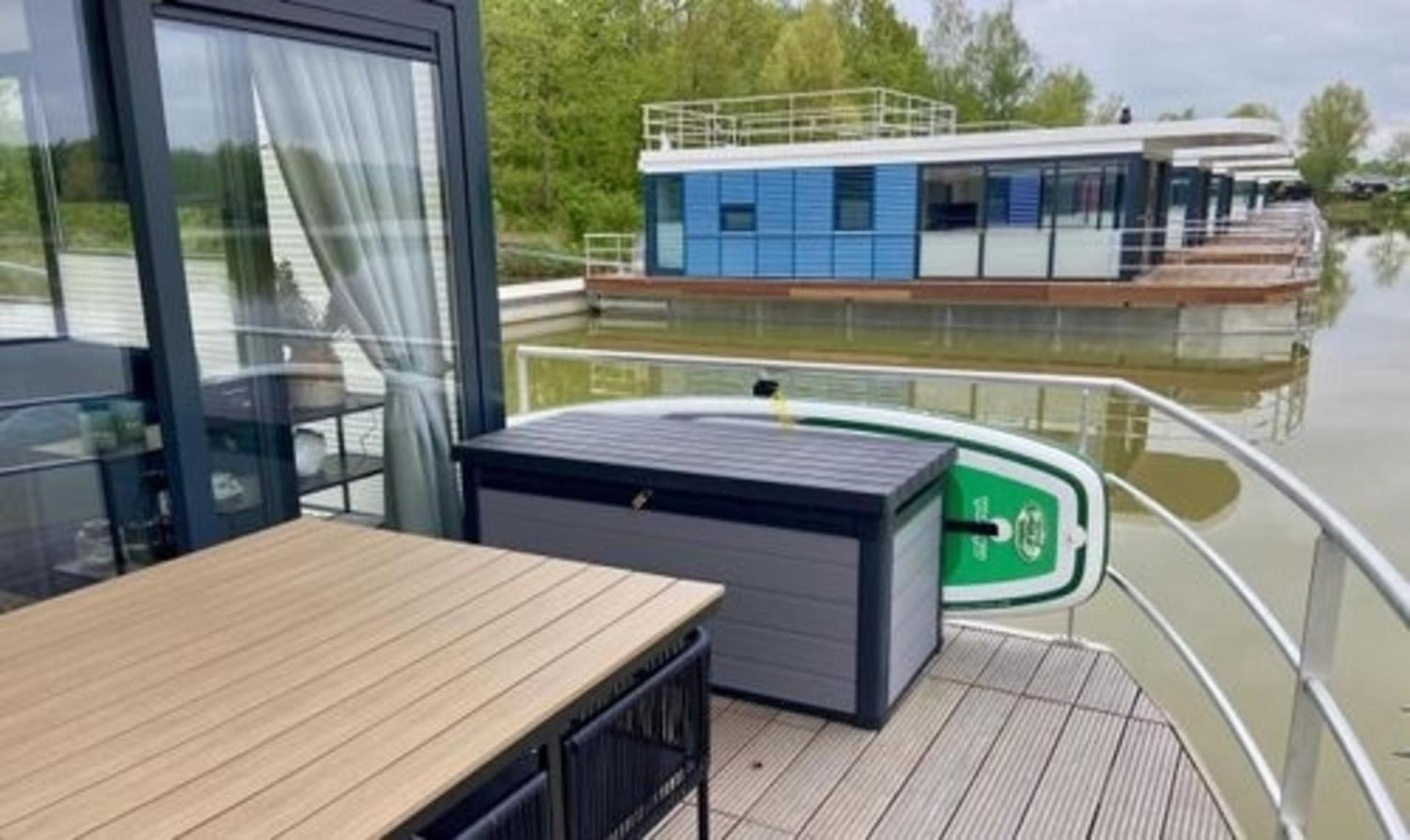 Hausboot Black Pearl - LP1