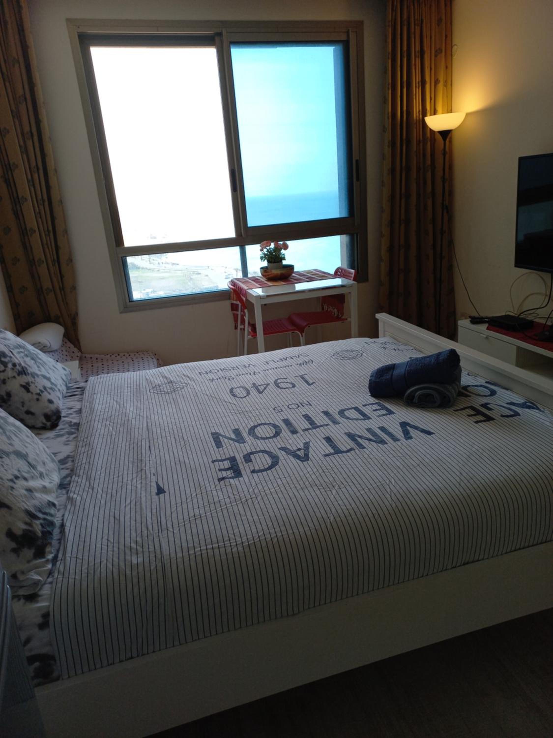Stunning Studio on The Water view 5