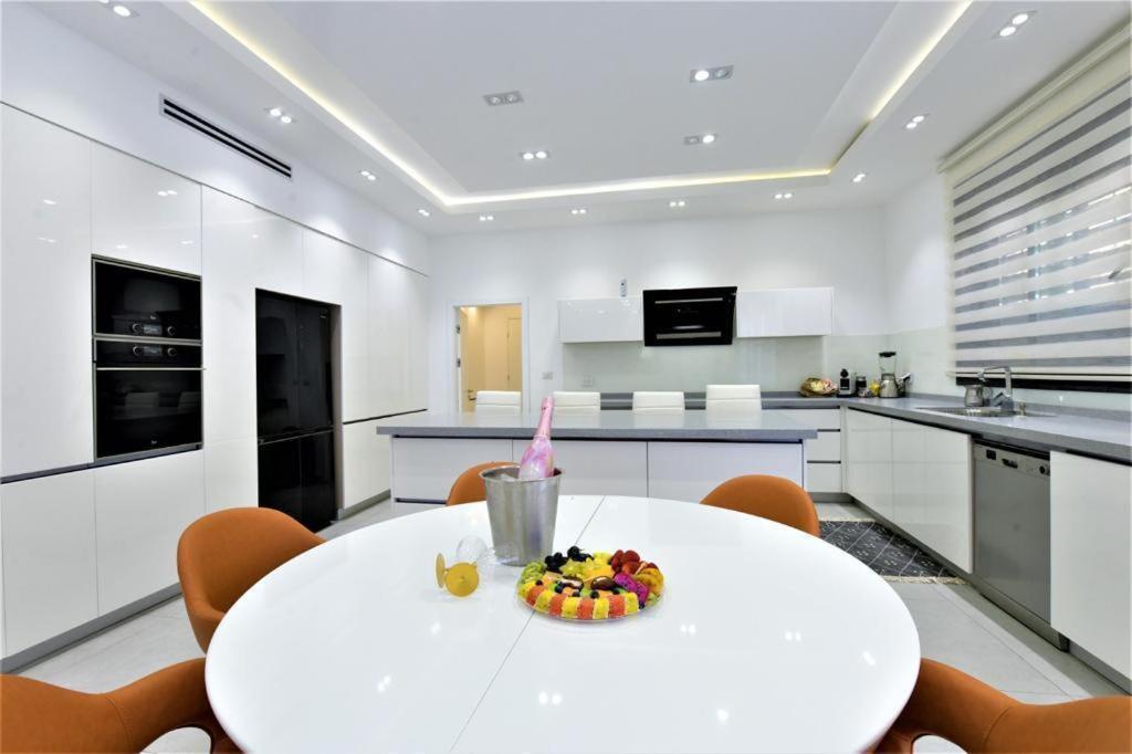 Villa Venice view 3