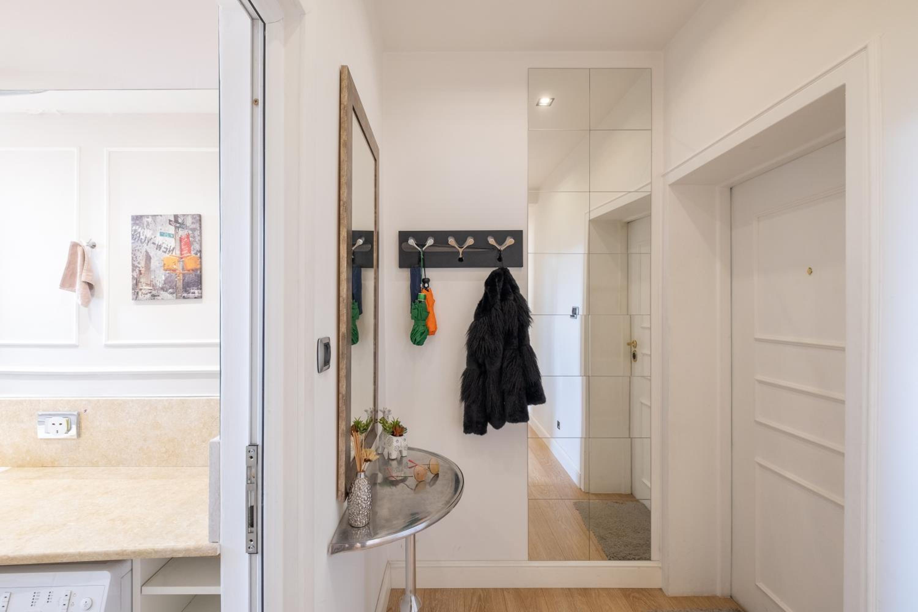 Tranquil Place in the middle of Downtown 2BR