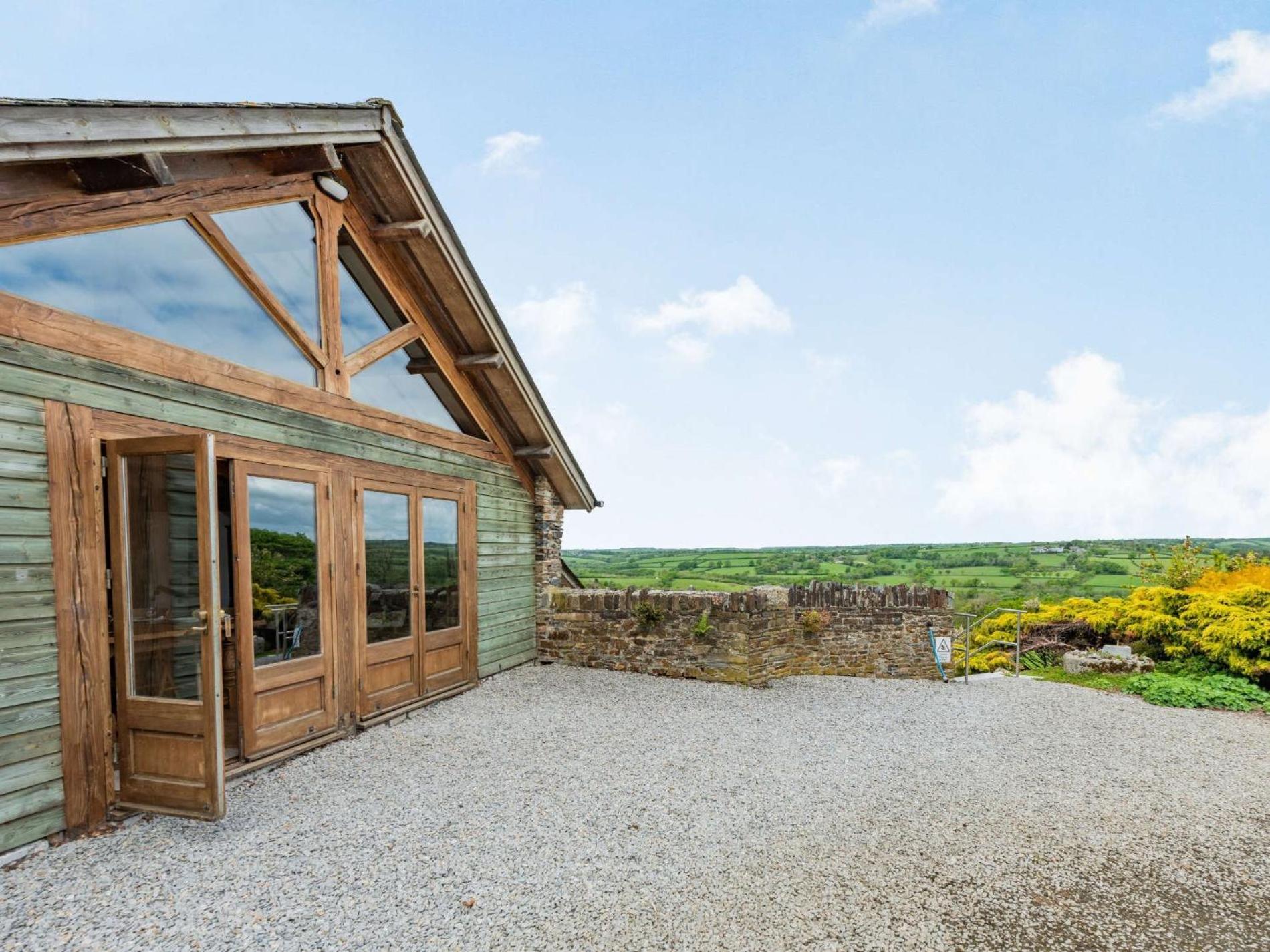 5 Bed in Okehampton oc-wagol view 5