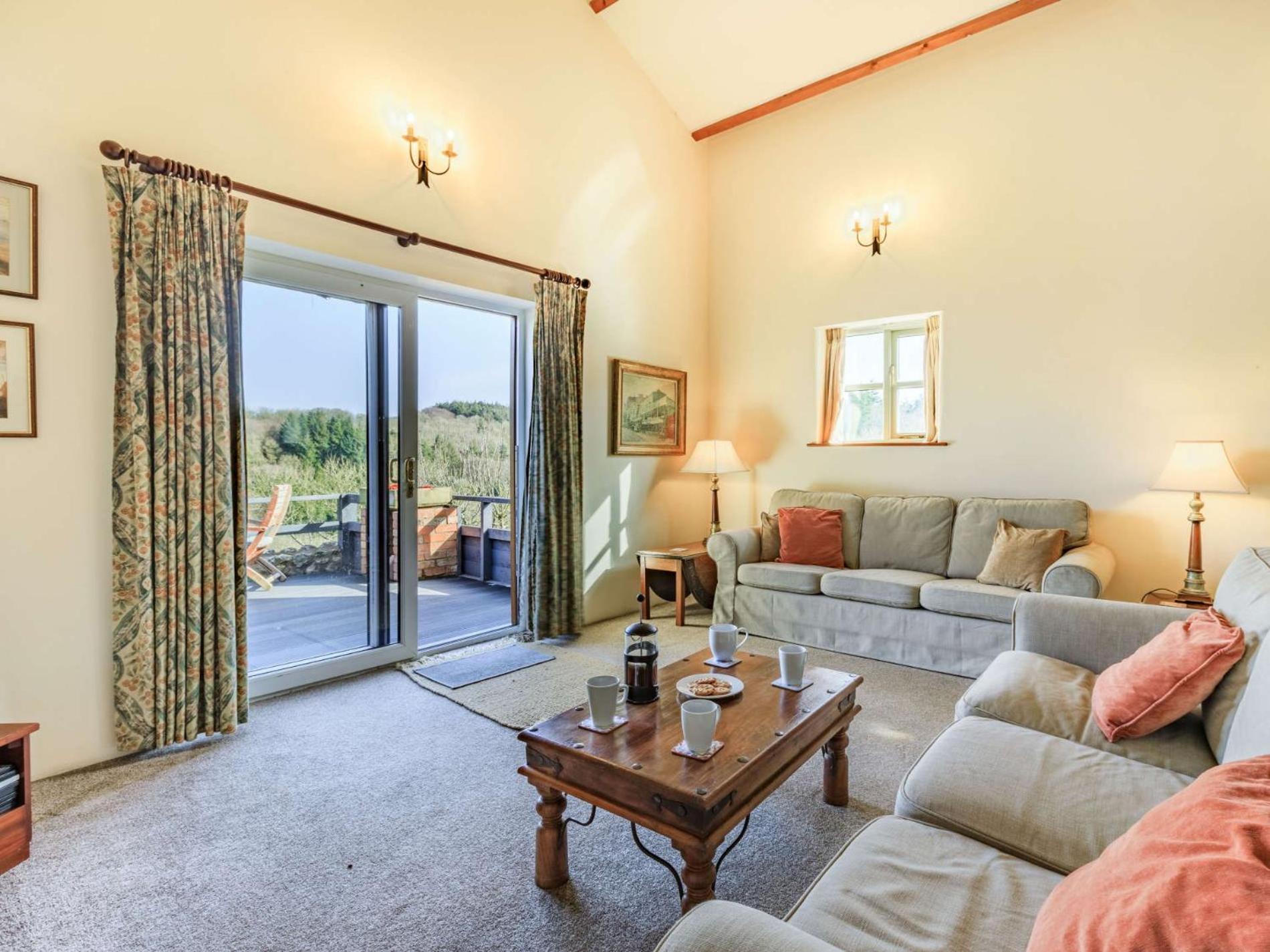 1 Bed in Sidmouth oc-swcom view 3