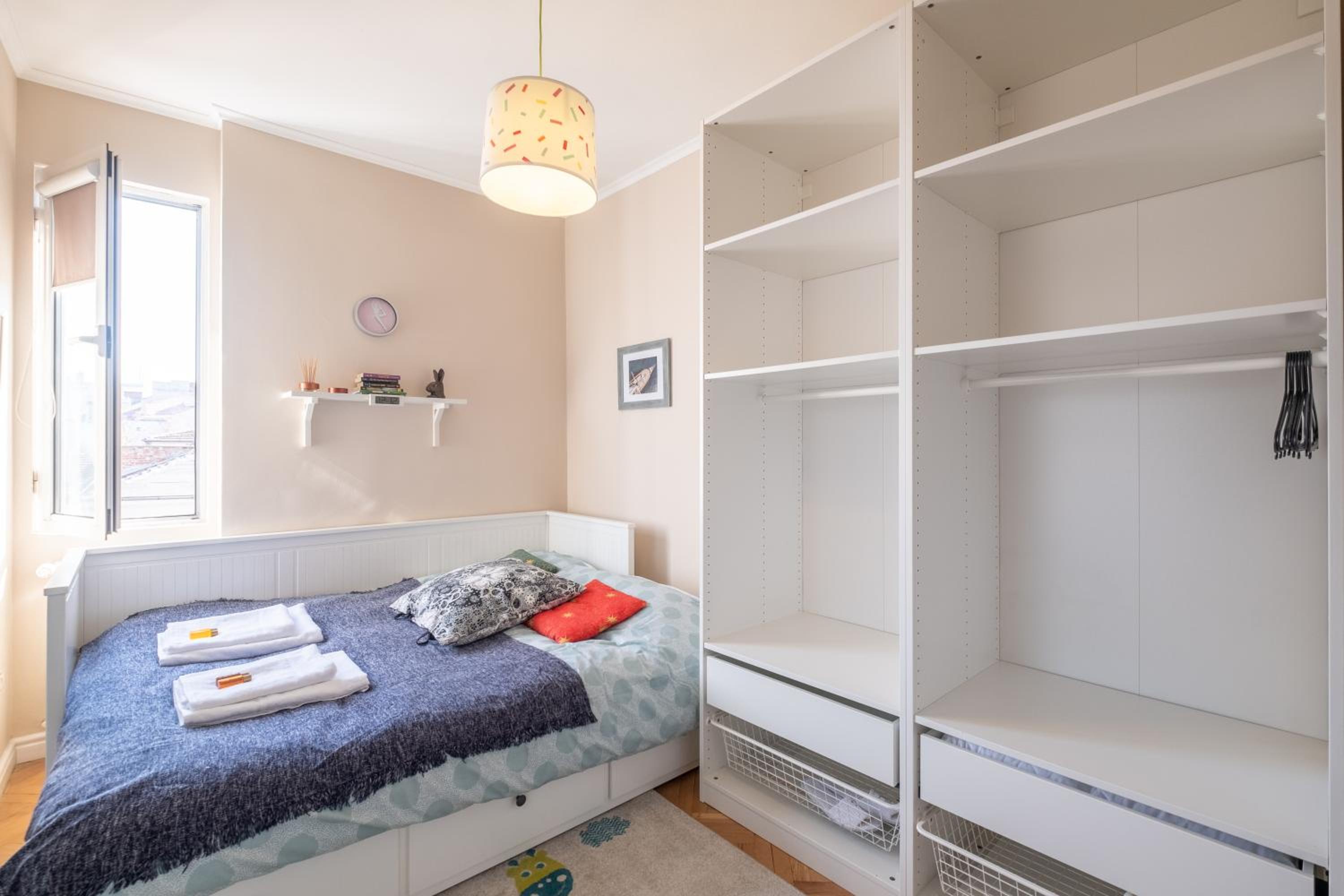 Tranquil Place in the middle of Downtown 2BR