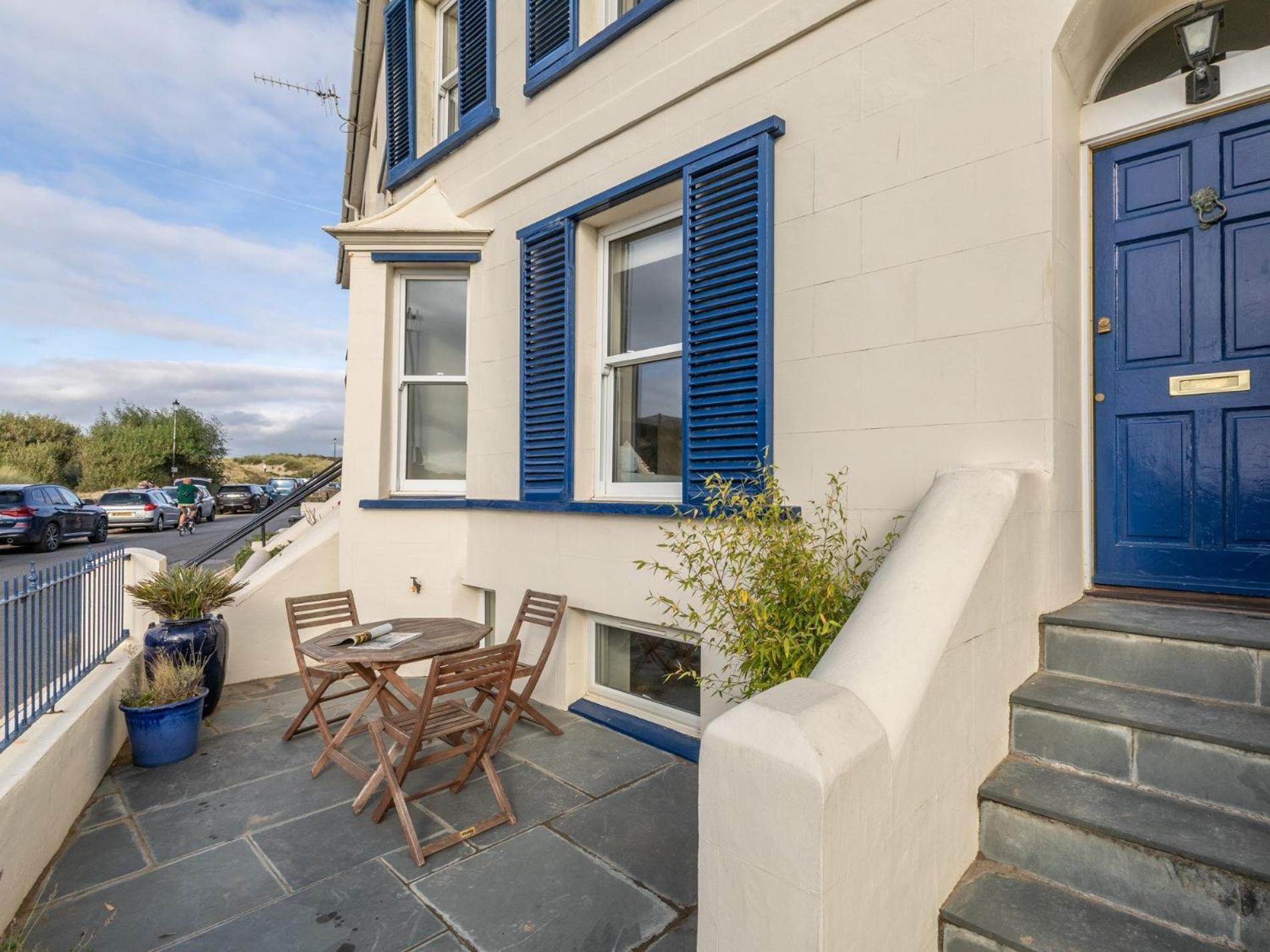 3 Bed in Bideford oc-insbr view 3