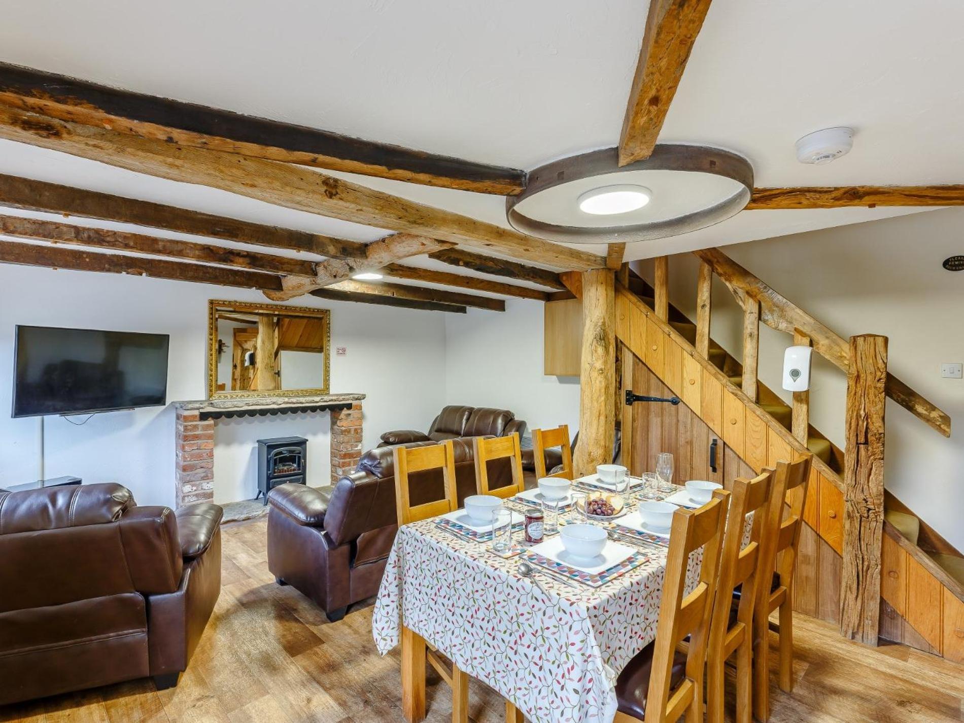 3 Bed in Bridgnorth oc-therr view 5
