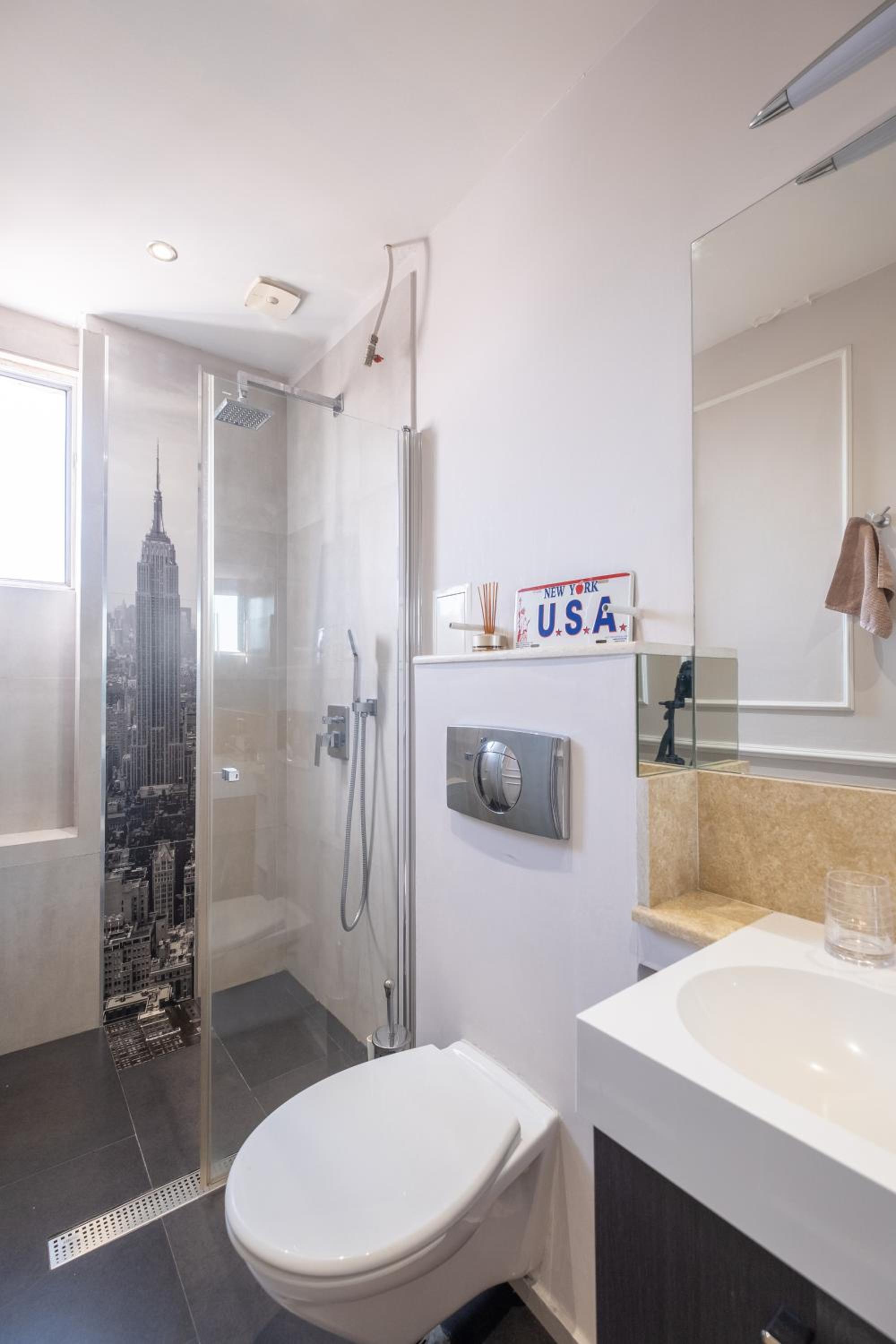 Tranquil Place in the middle of Downtown 2BR