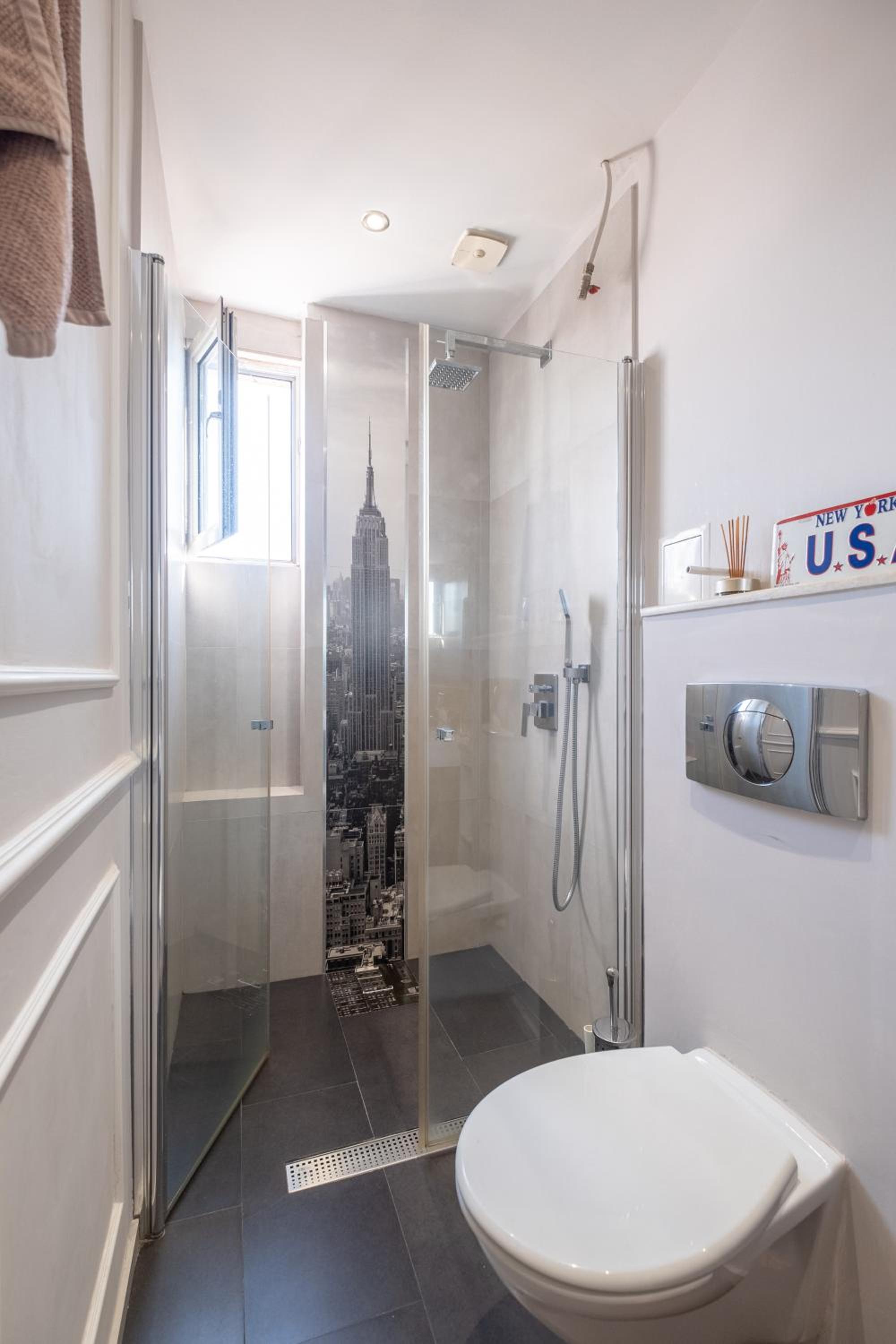 Tranquil Place in the middle of Downtown 2BR