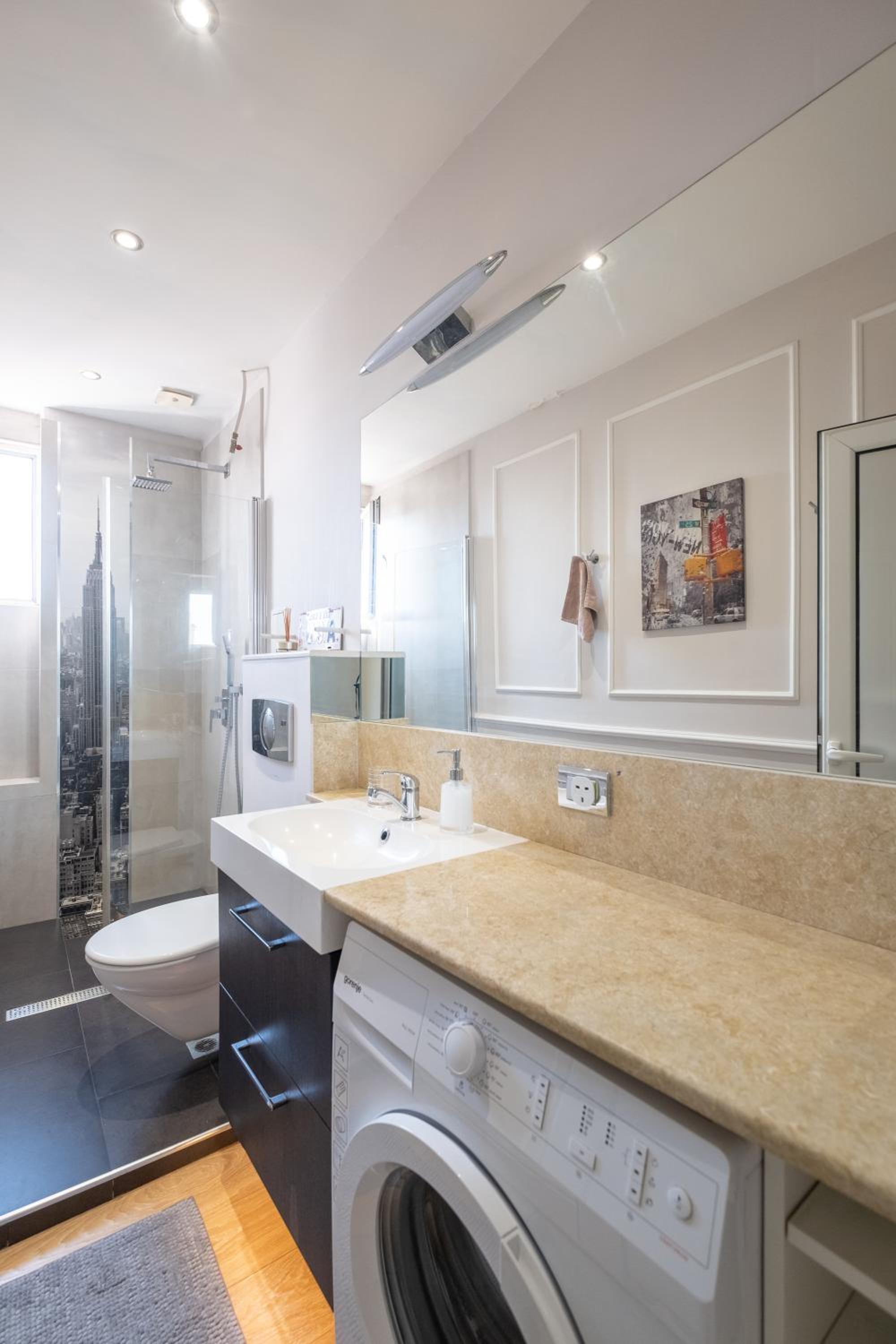 Tranquil Place in the middle of Downtown 2BR