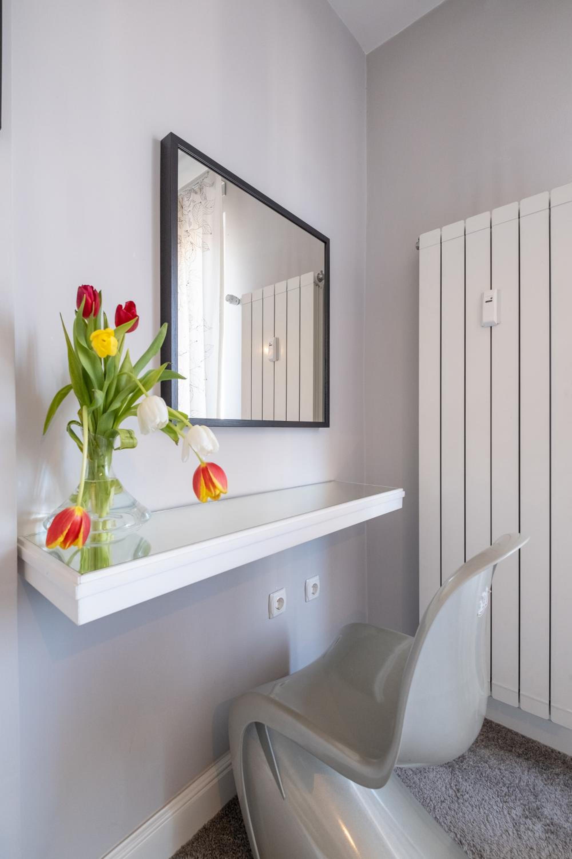 Tranquil Place in the middle of Downtown 2BR