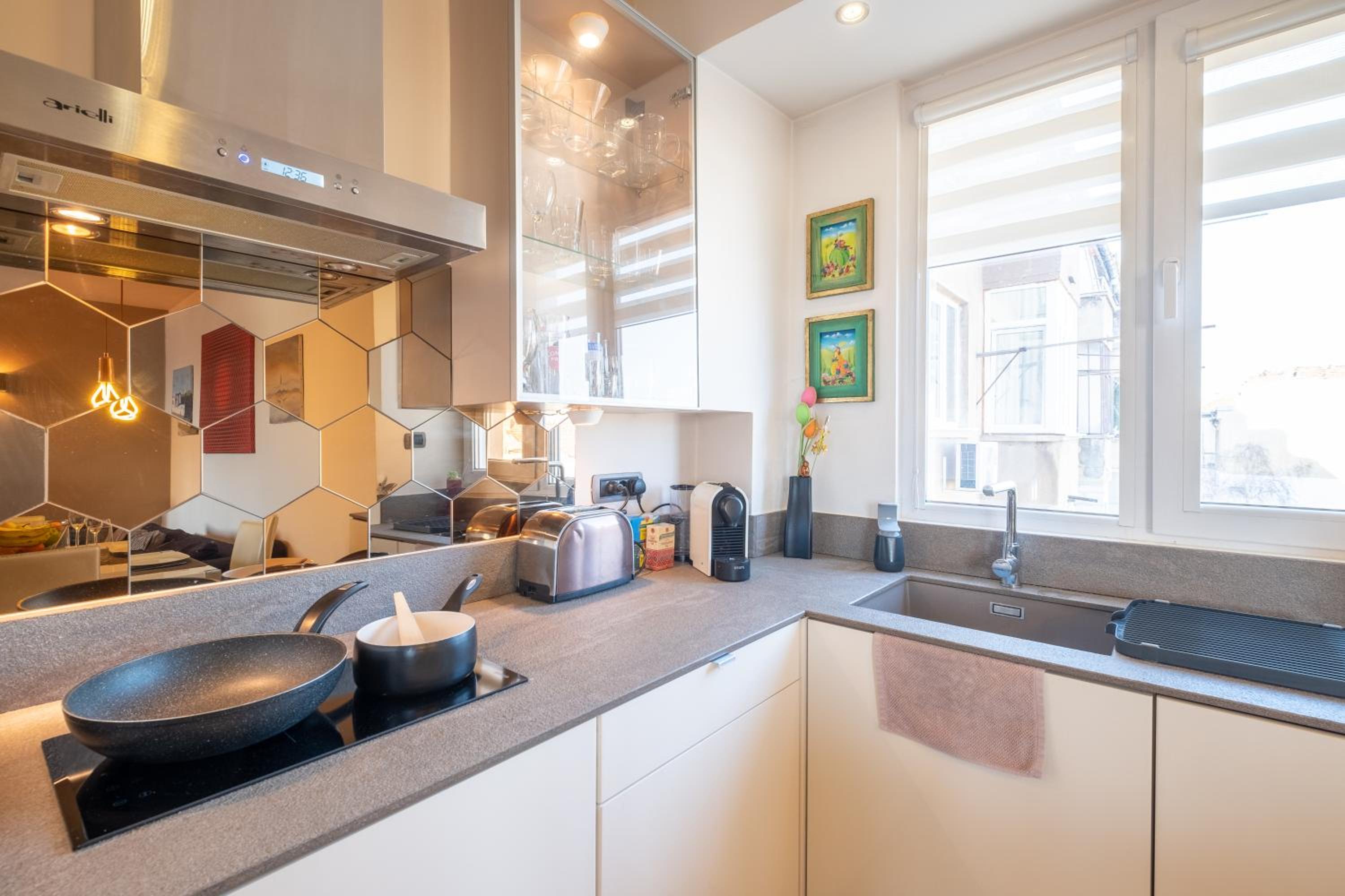 Tranquil Place in the middle of Downtown 2BR
