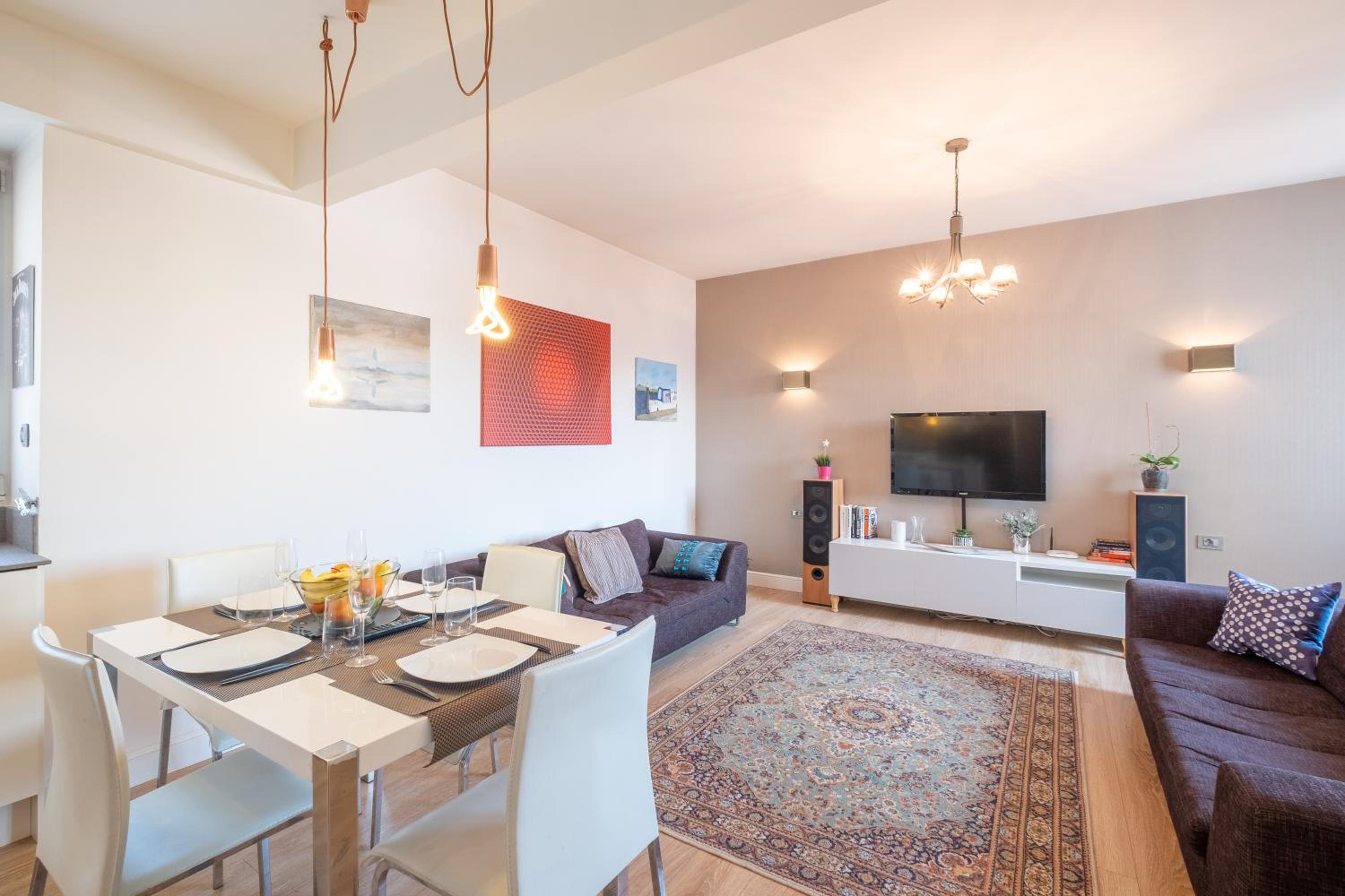 Tranquil Place in the middle of Downtown 2BR