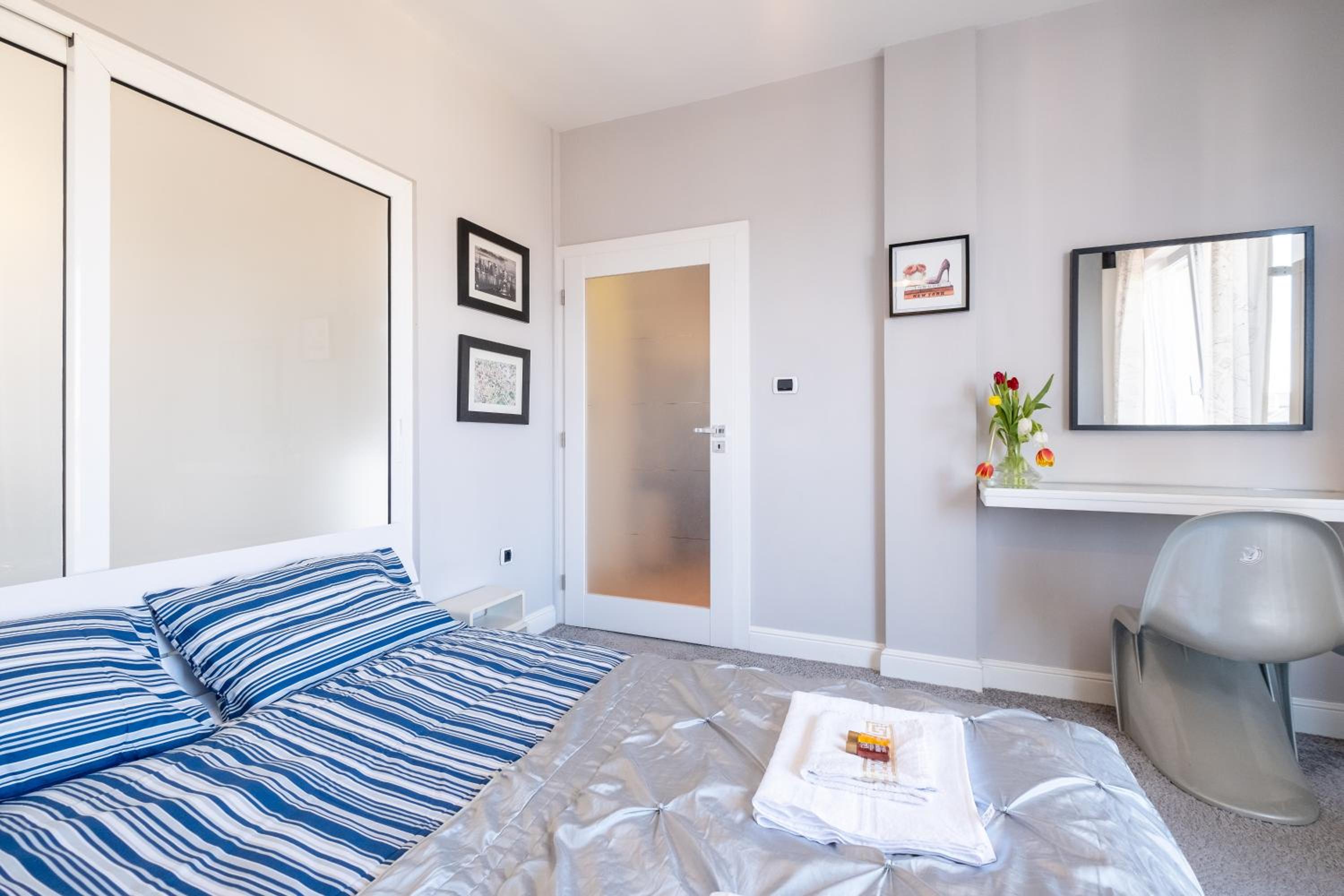 Tranquil Place in the middle of Downtown 2BR