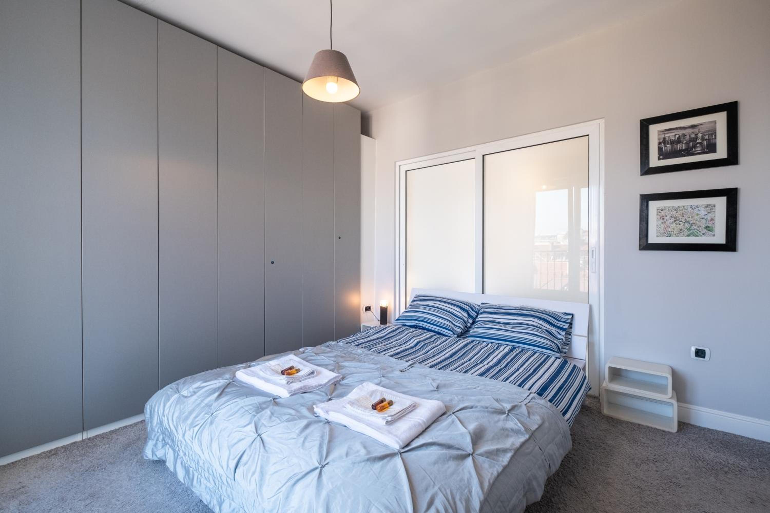 Tranquil Place in the middle of Downtown 2BR