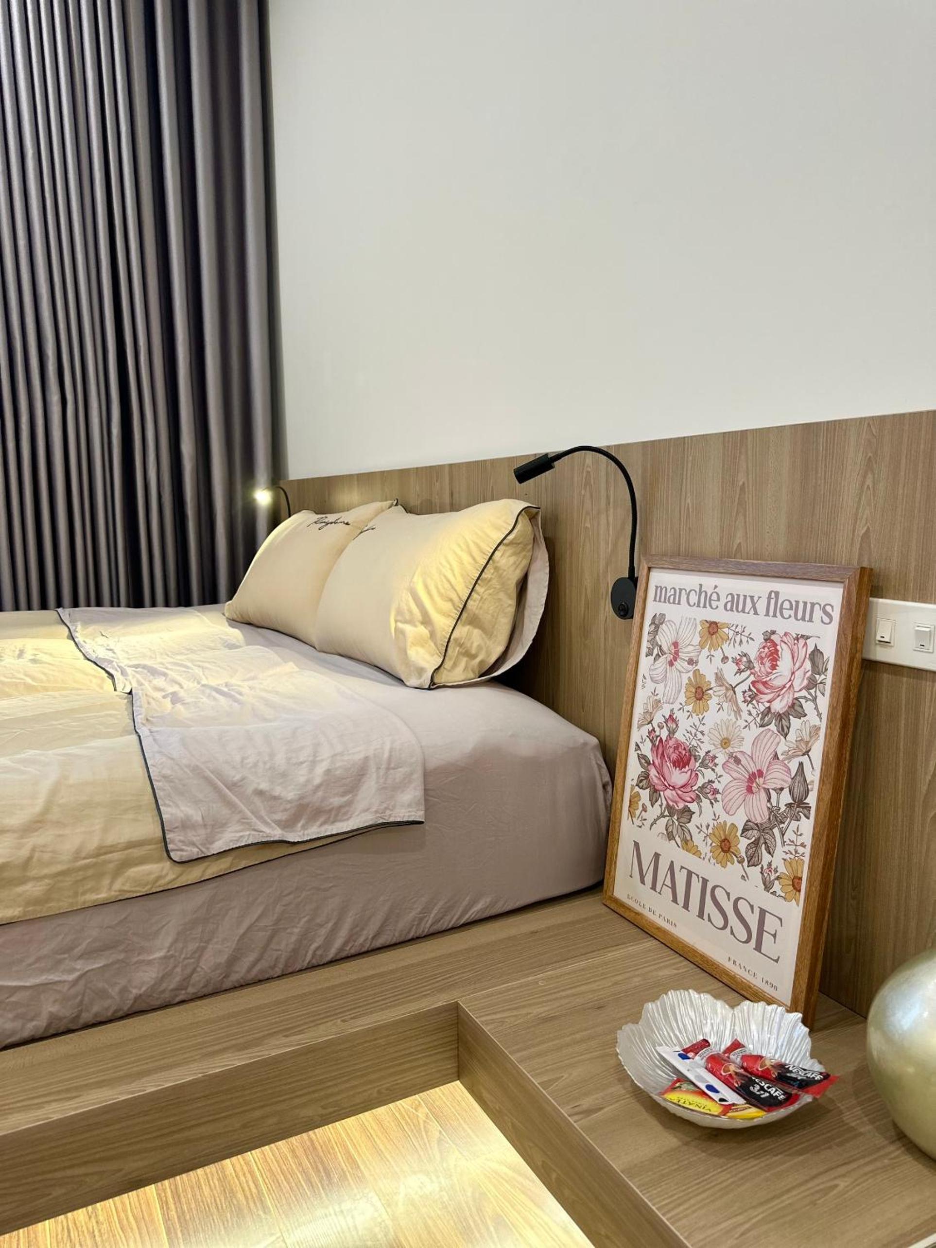 Homestay & Apartment Vinhomes Smart City Tây Mỗ - Masteri A