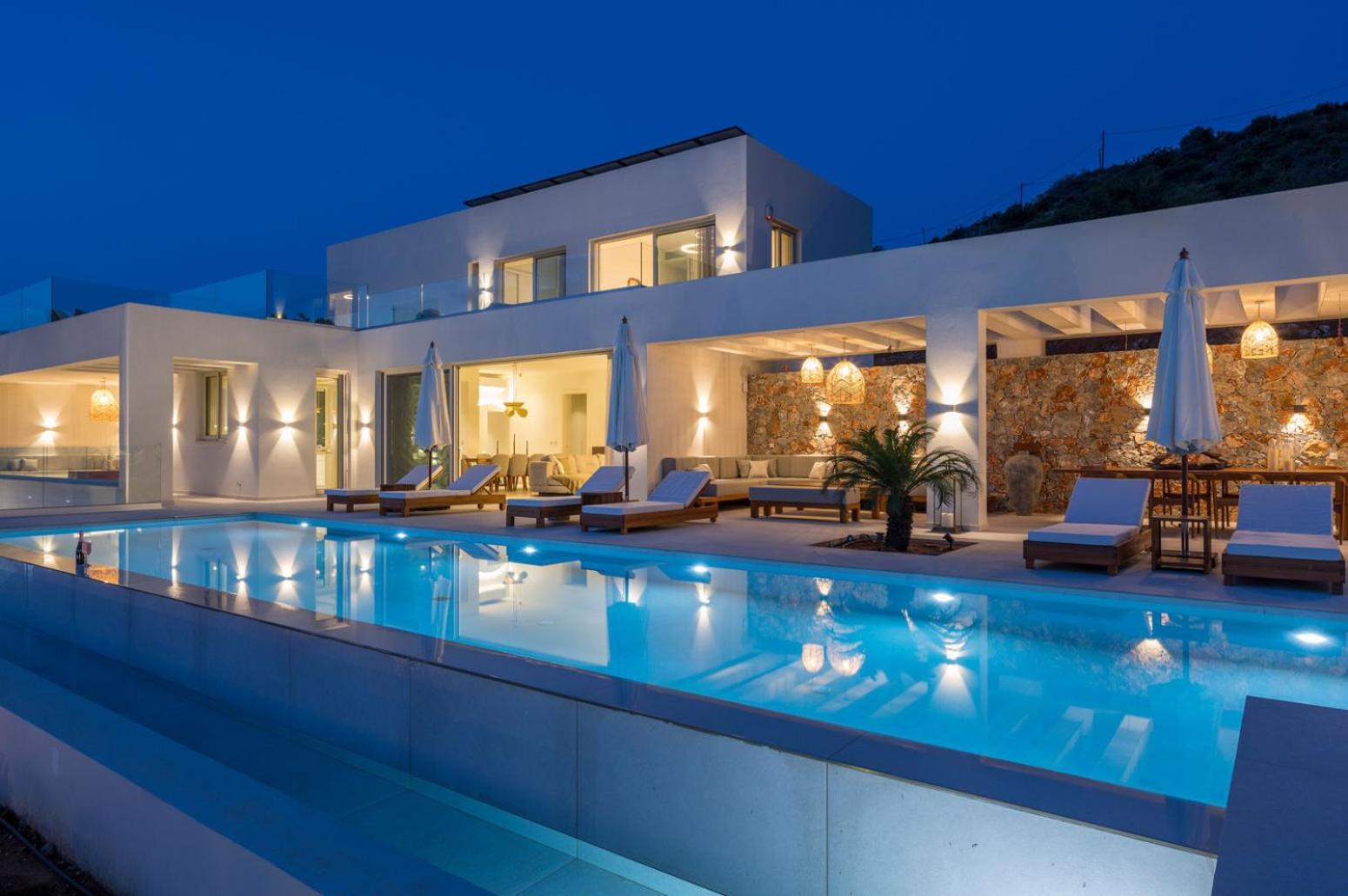 Luxurious Villa Thyrsus - With Private Heated Pool photo 3