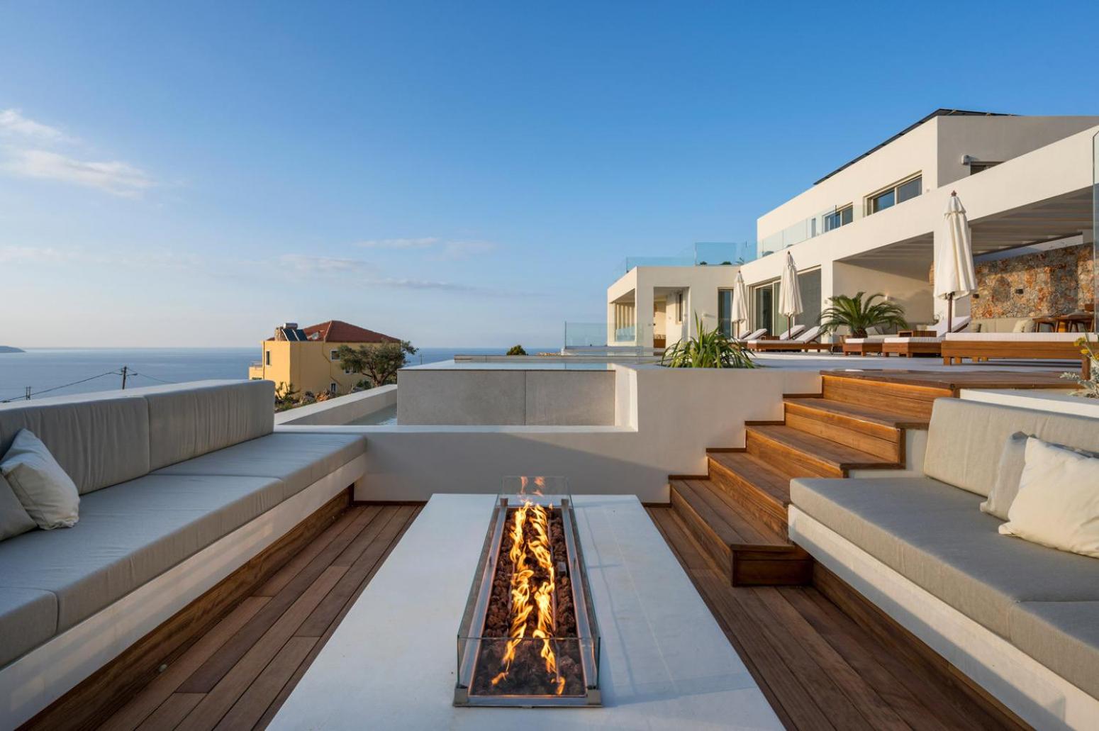 Luxurious Villa Thyrsus - With Private Heated Pool photo 5
