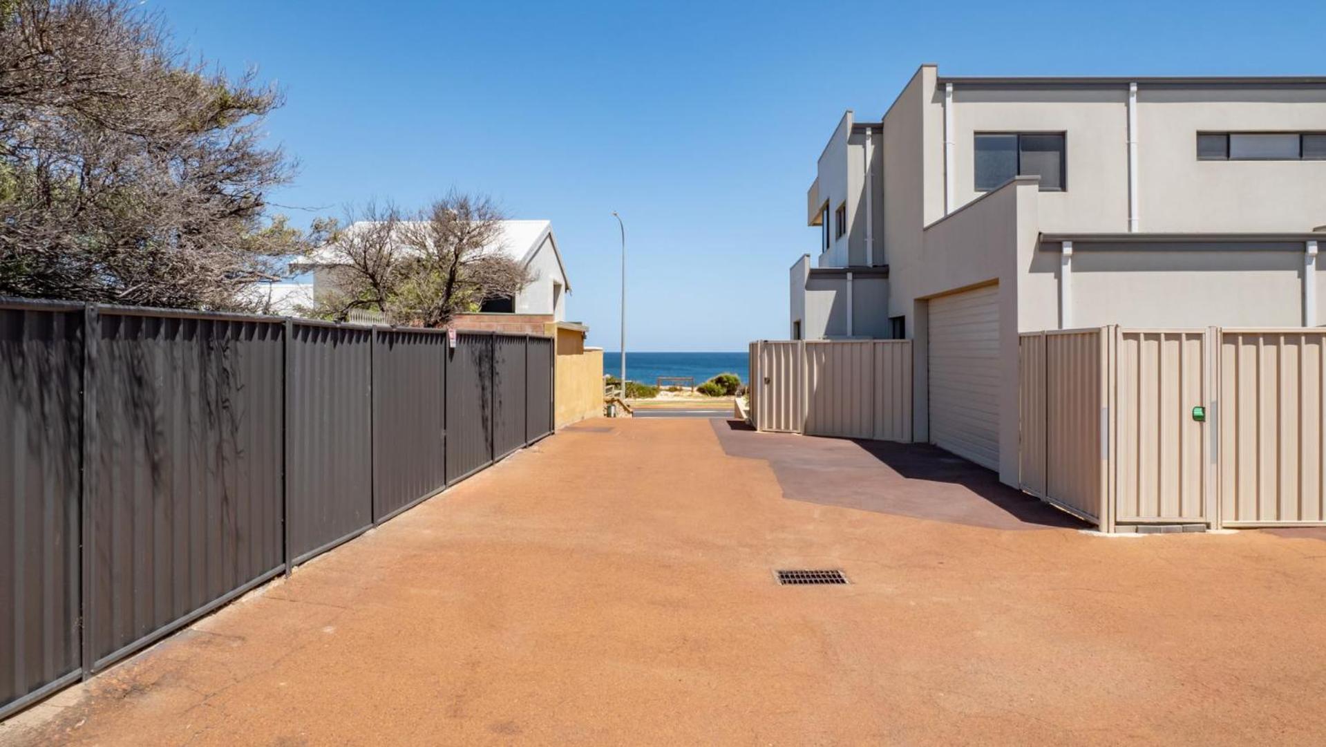 Hollow Beach House - Bunbury
