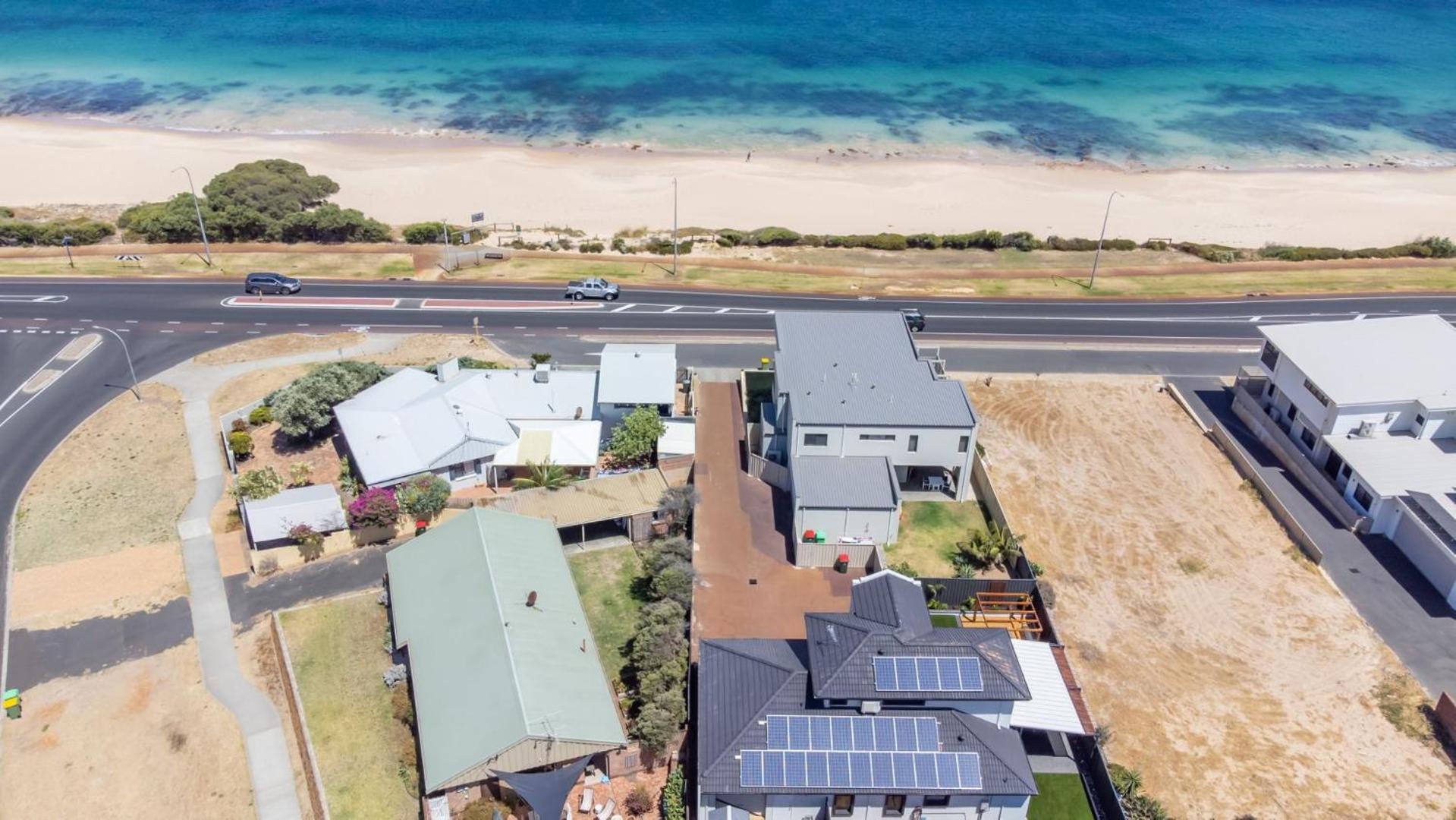 Hollow Beach House - Bunbury