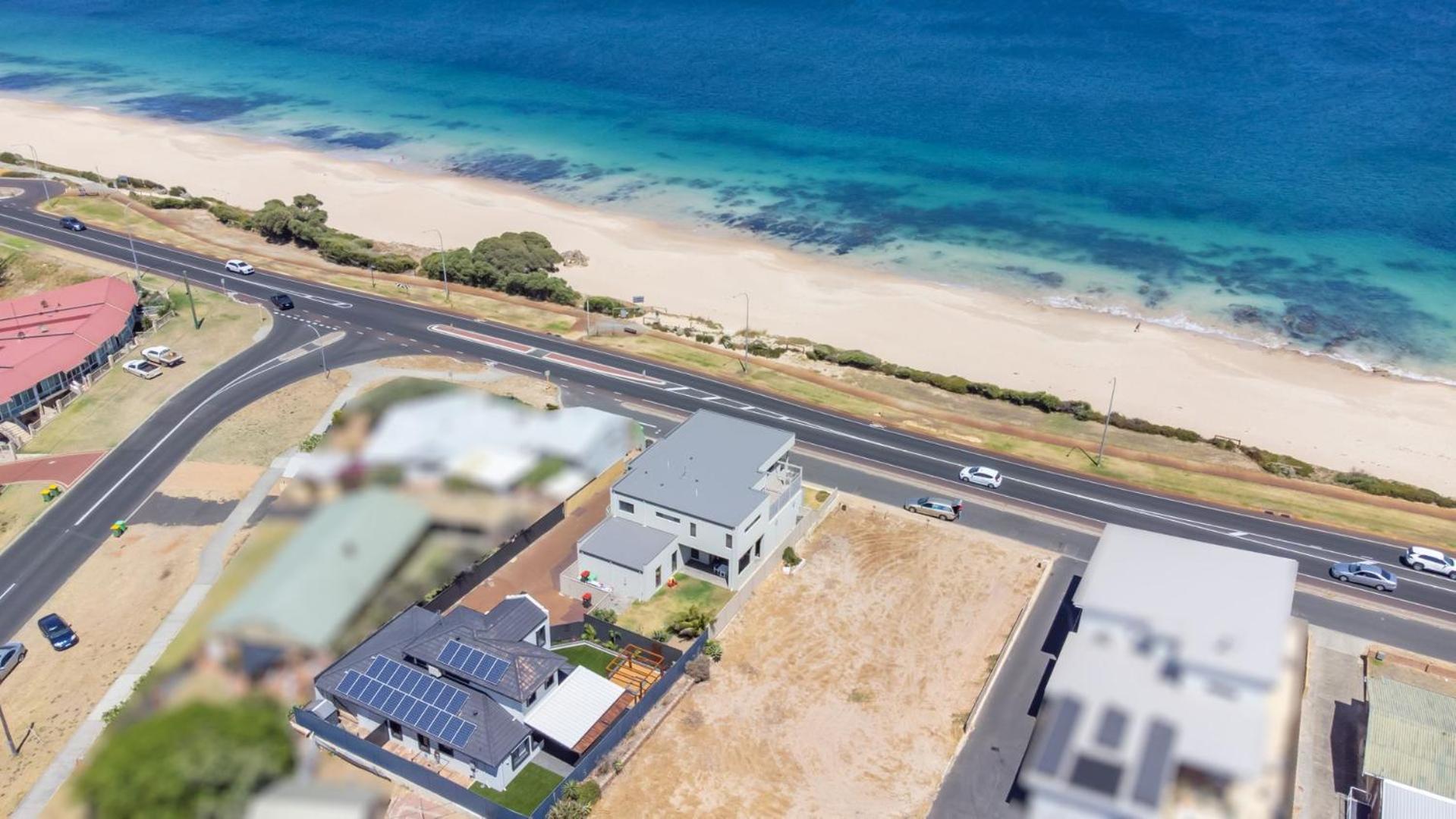 Hollow Beach House - Bunbury