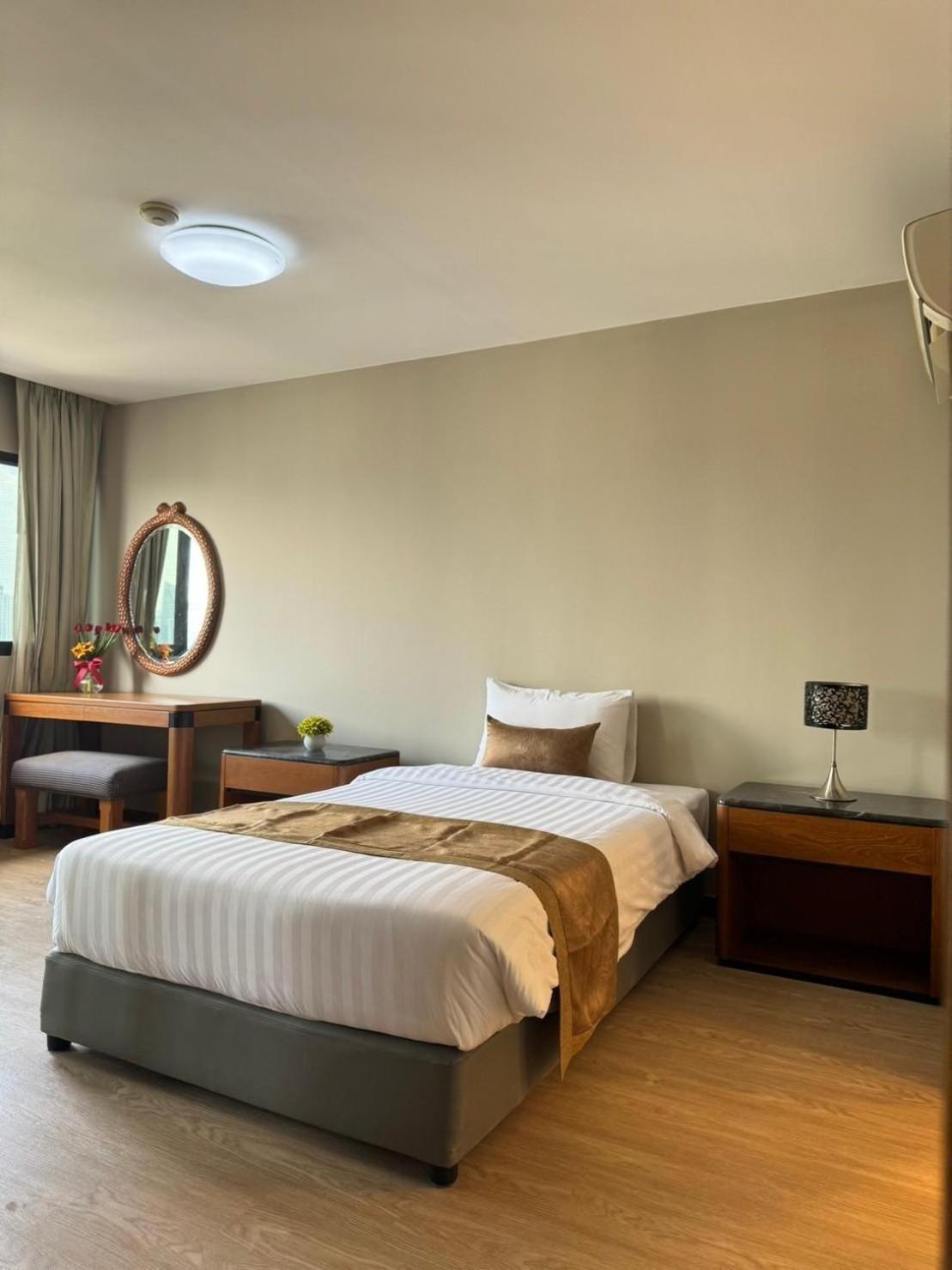 United Tower Thonglor by Aspira
