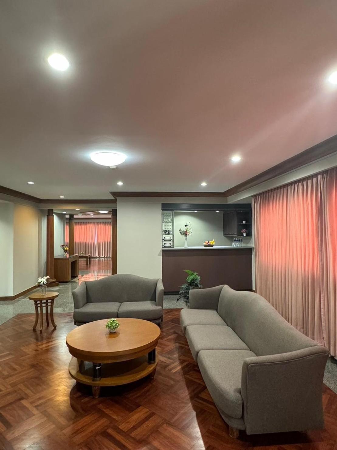 United Tower Thonglor by Aspira