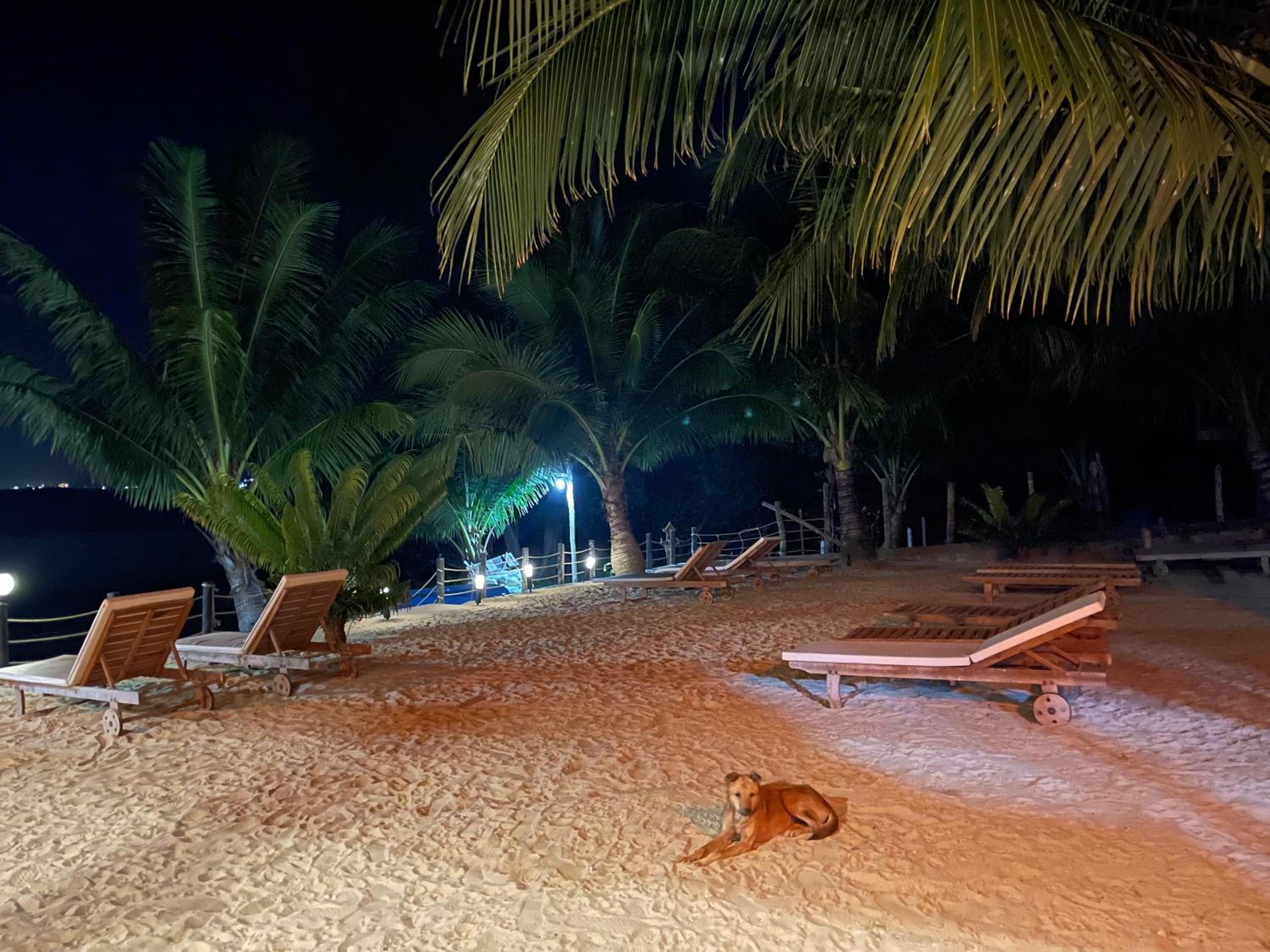 Naroth Beach Bungalow