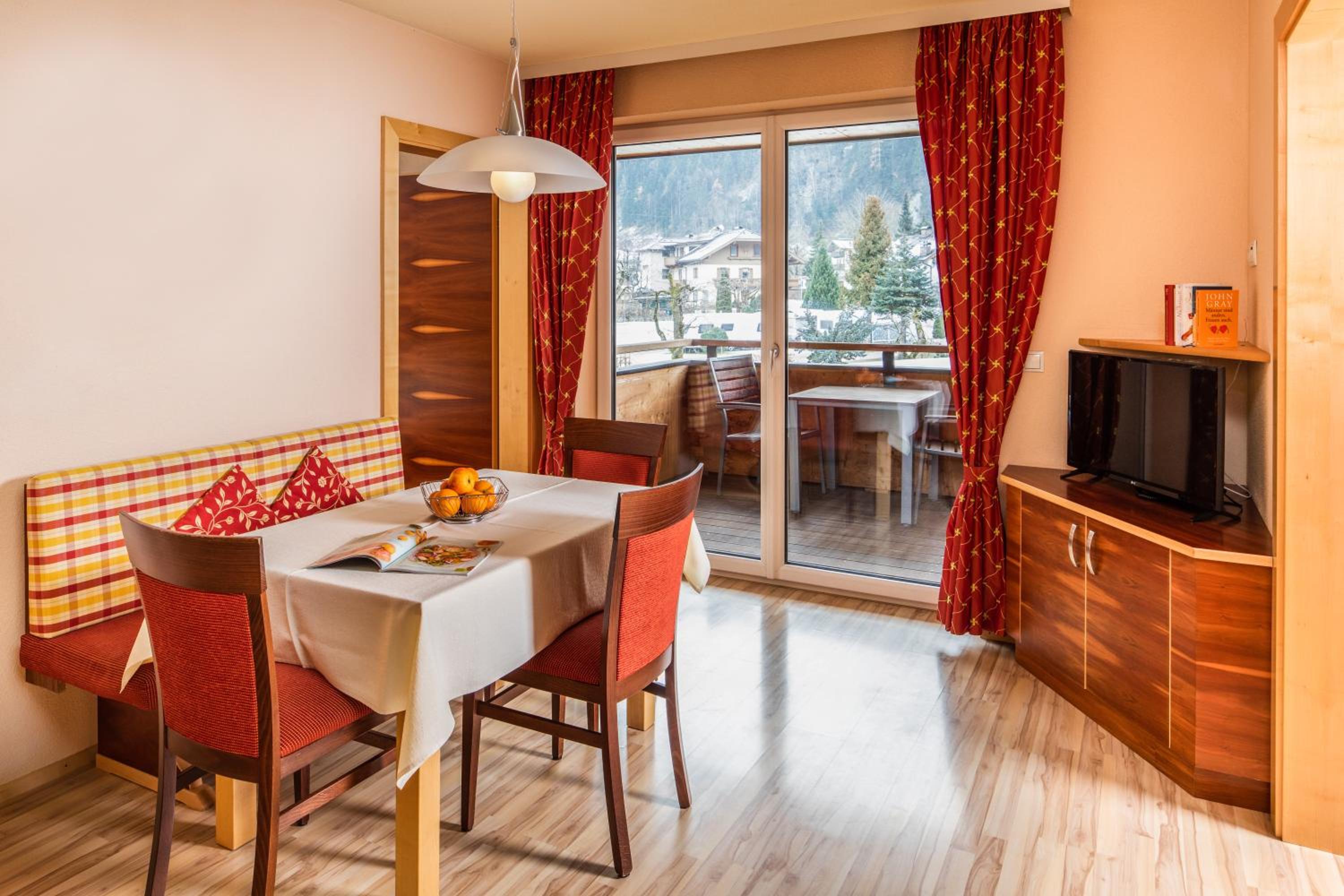 Apparthaus & Chalets Hofer