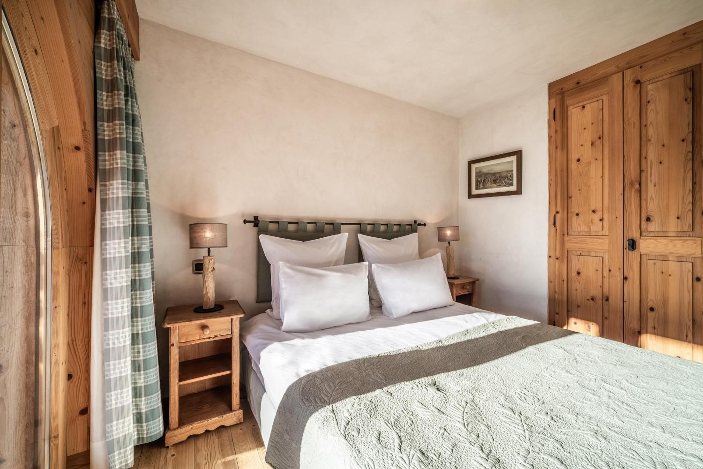 Capel Verbier - BY EMERALD STAY
