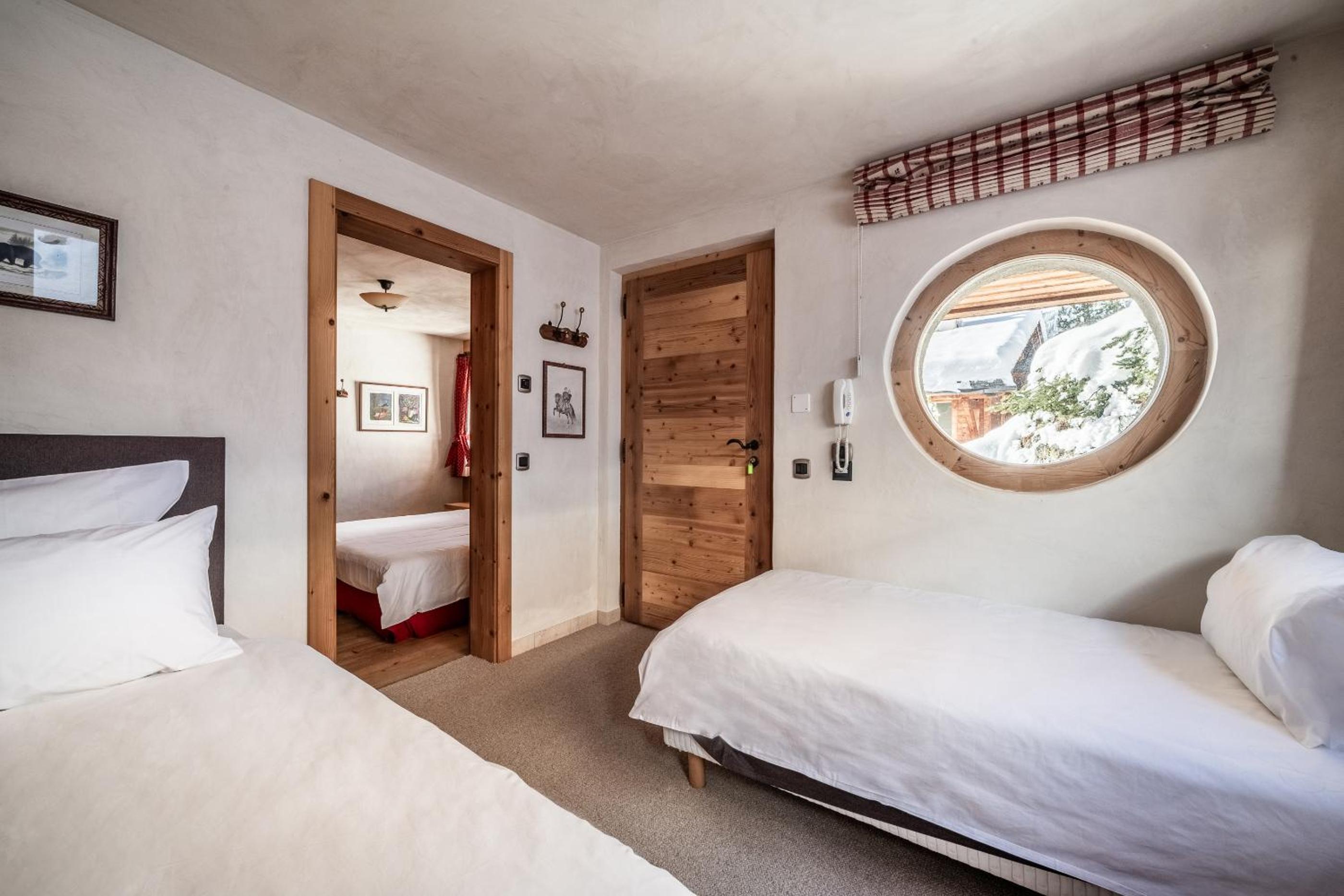 Capel Verbier - BY EMERALD STAY