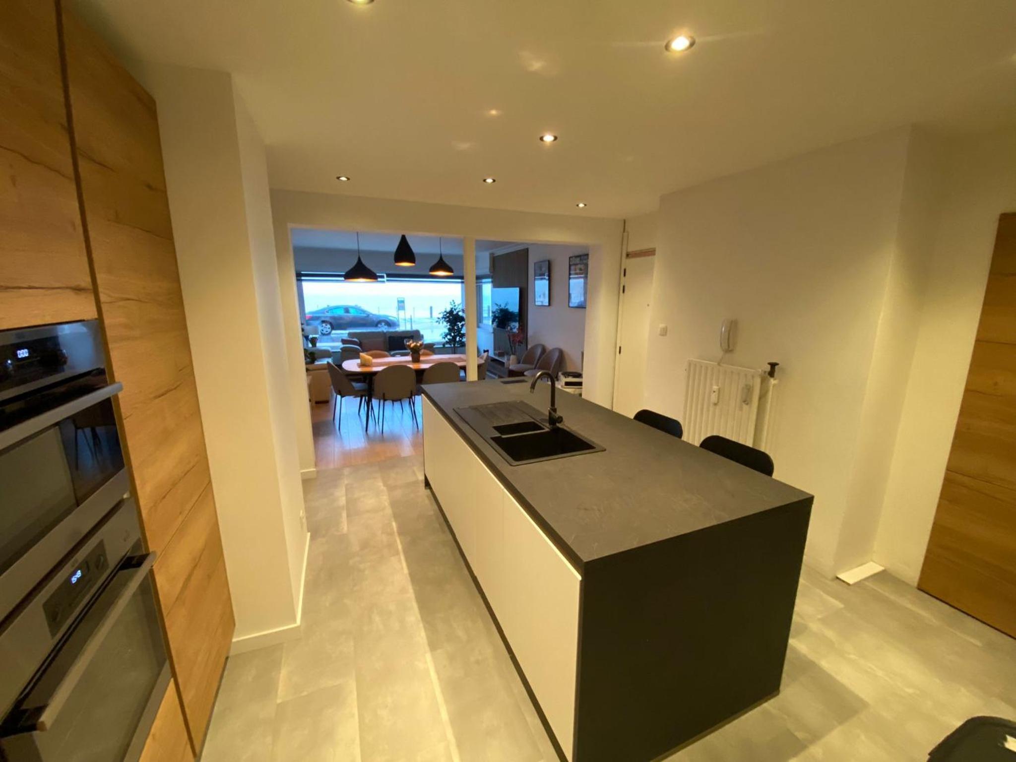 Spacious Apartment With Sea View