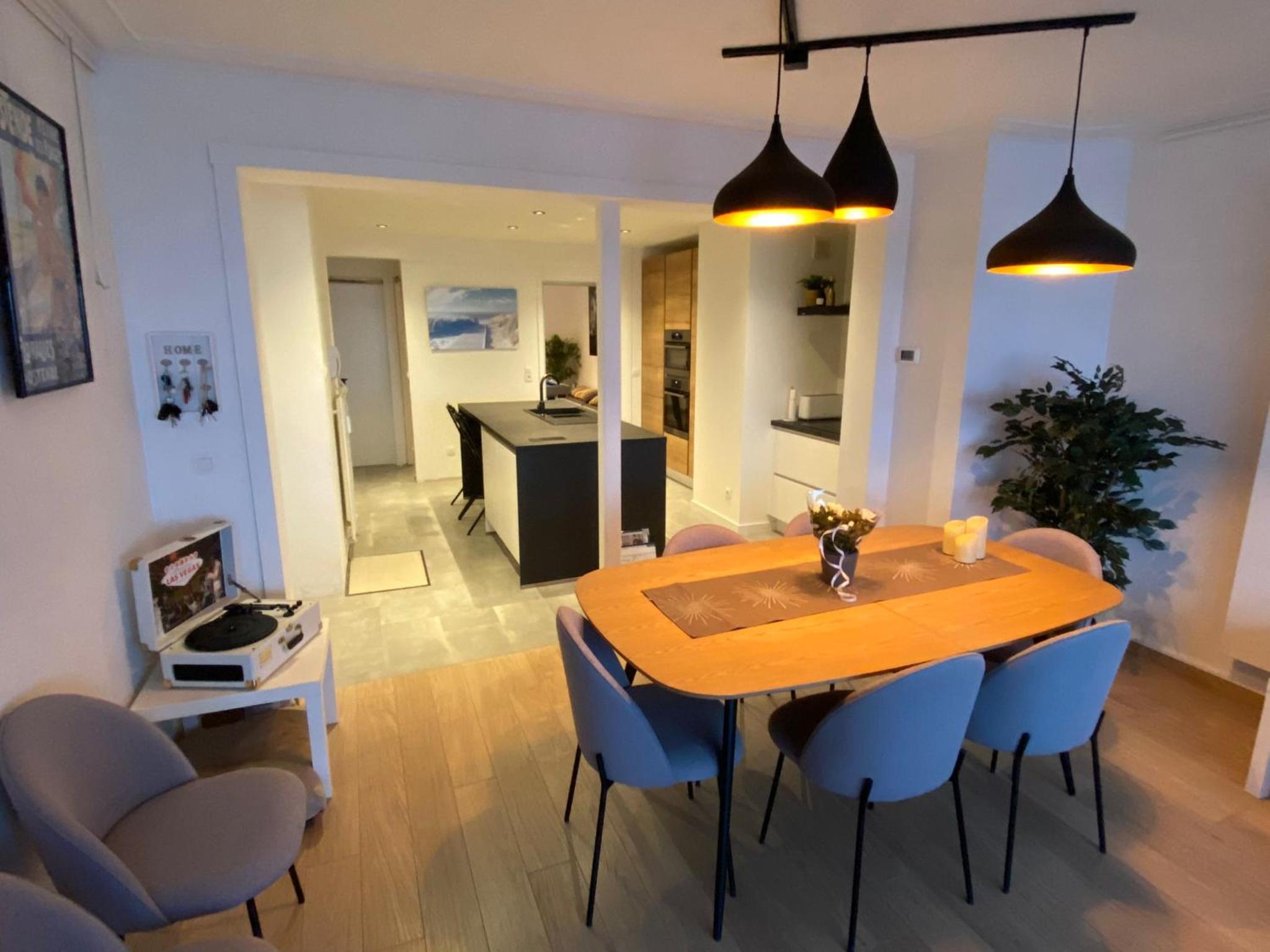 Spacious Apartment With Sea View