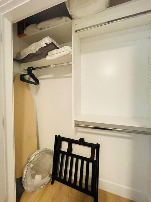 New 2BR Garden Suite,2Bath,AC,EV,Parkin,WIFI,Netfl