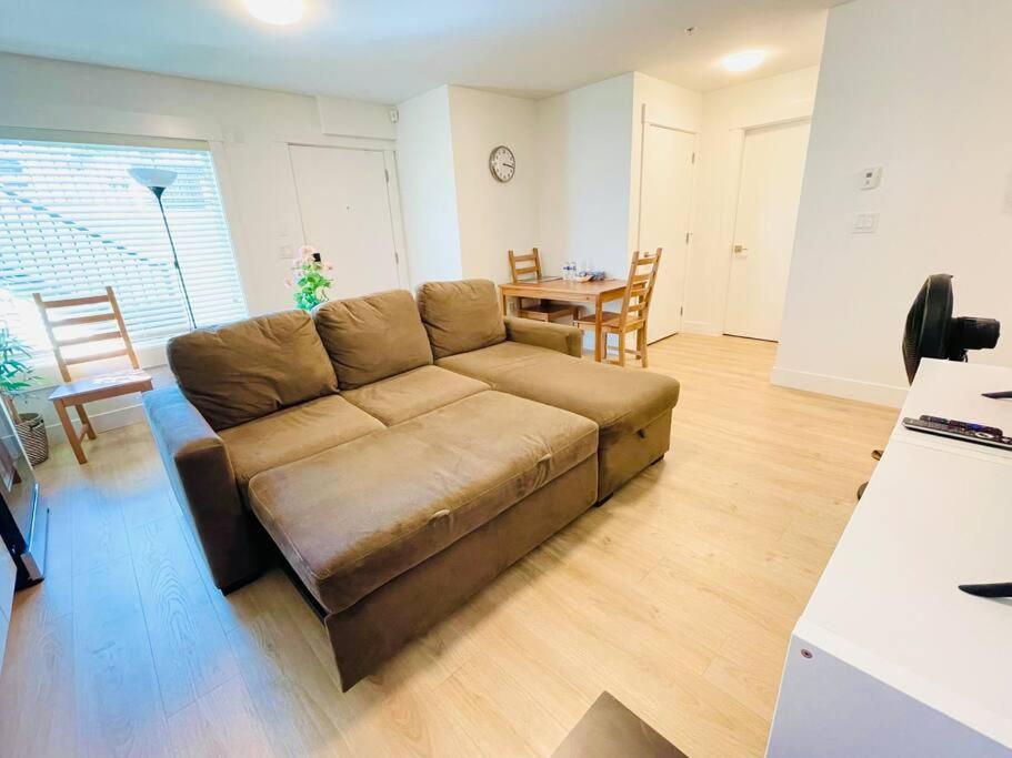 New 2BR Garden Suite,2Bath,AC,EV,Parkin,WIFI,Netfl
