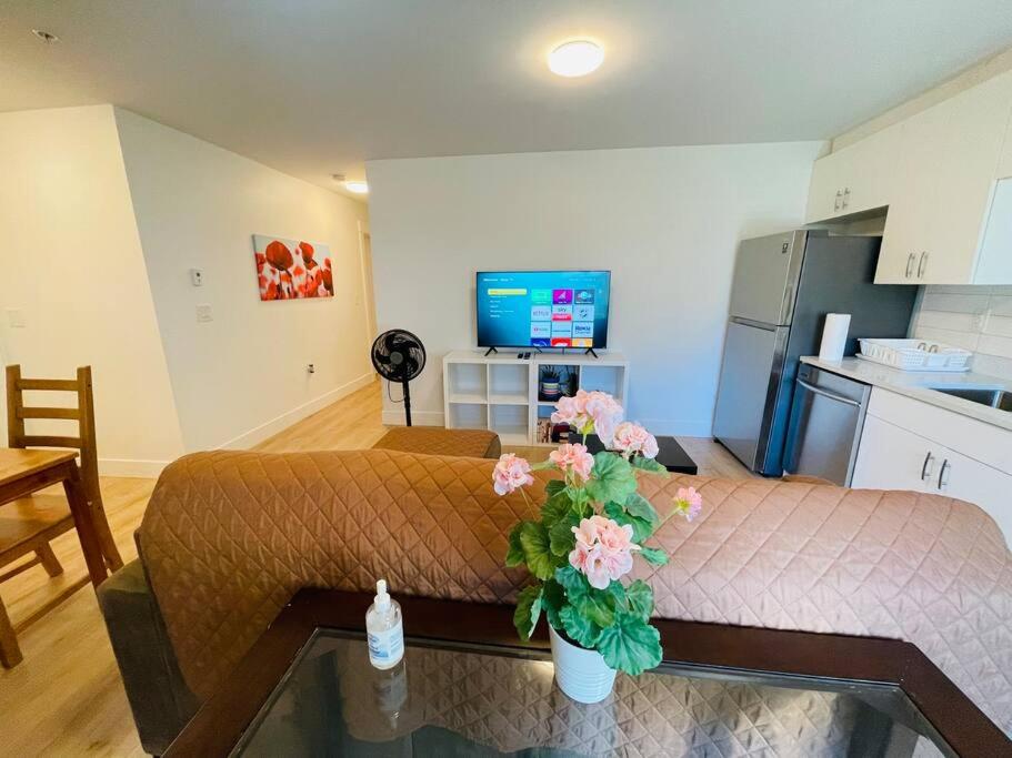 New 2BR Garden Suite,2Bath,AC,EV,Parkin,WIFI,Netfl