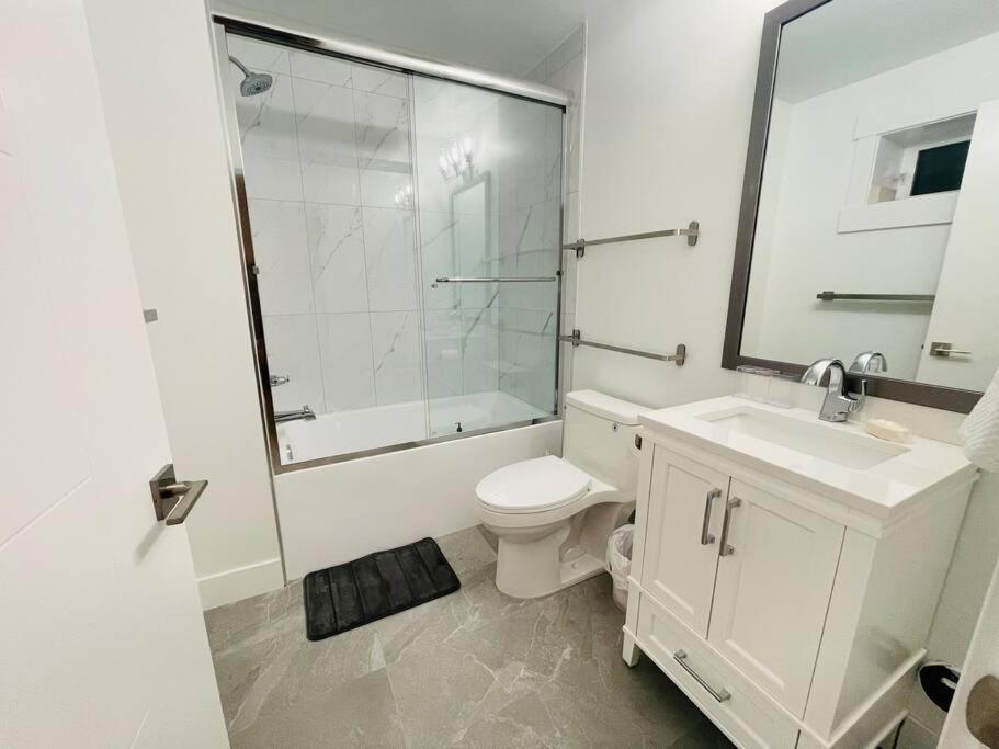 New 2BR Garden Suite,2Bath,AC,EV,Parkin,WIFI,Netfl