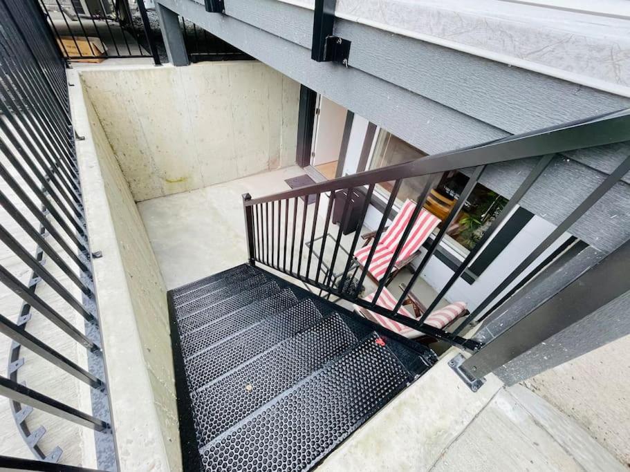New 2BR Garden Suite,2Bath,AC,EV,Parkin,WIFI,Netfl