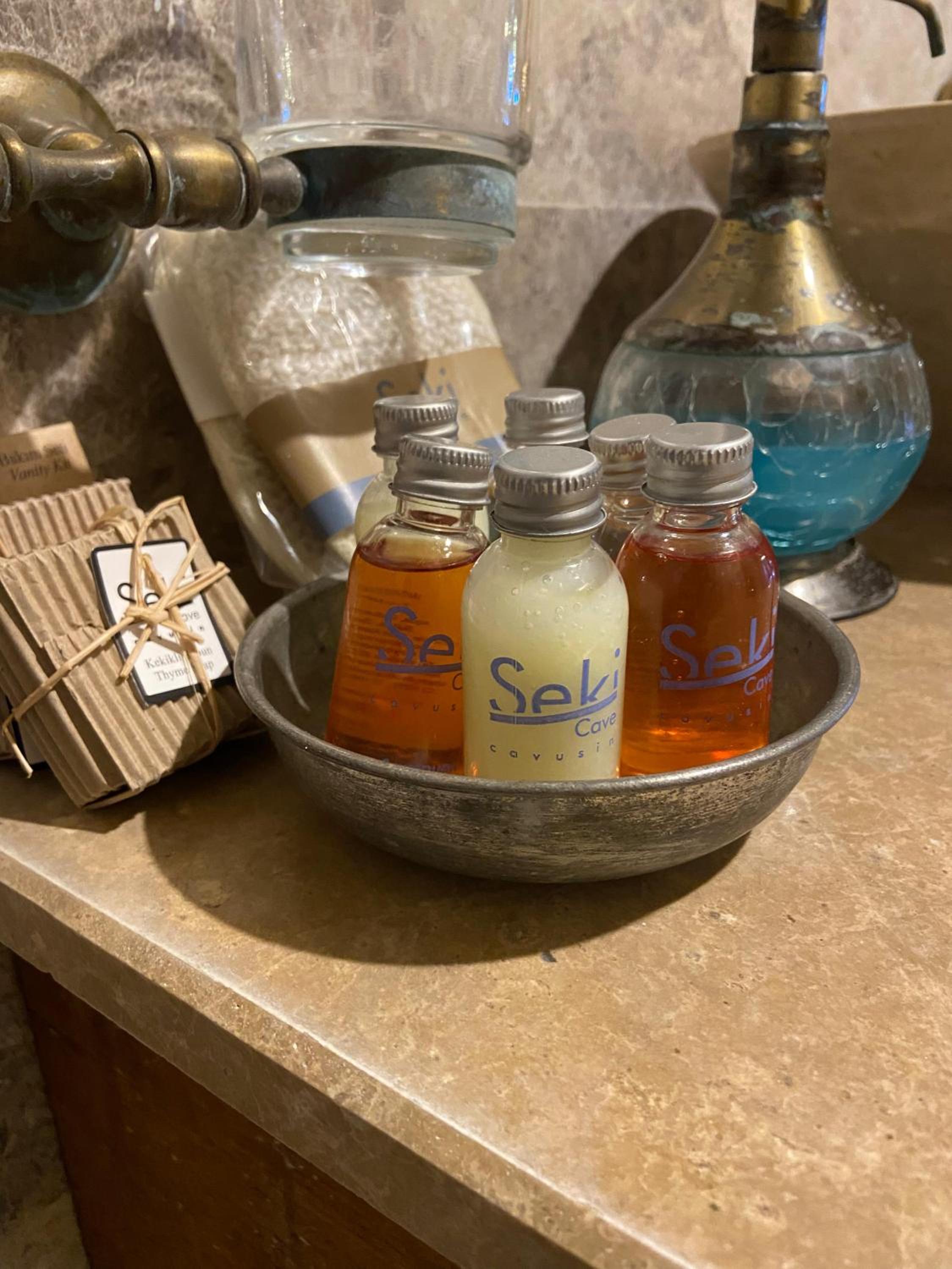 Seki Cave Suites - Image 90