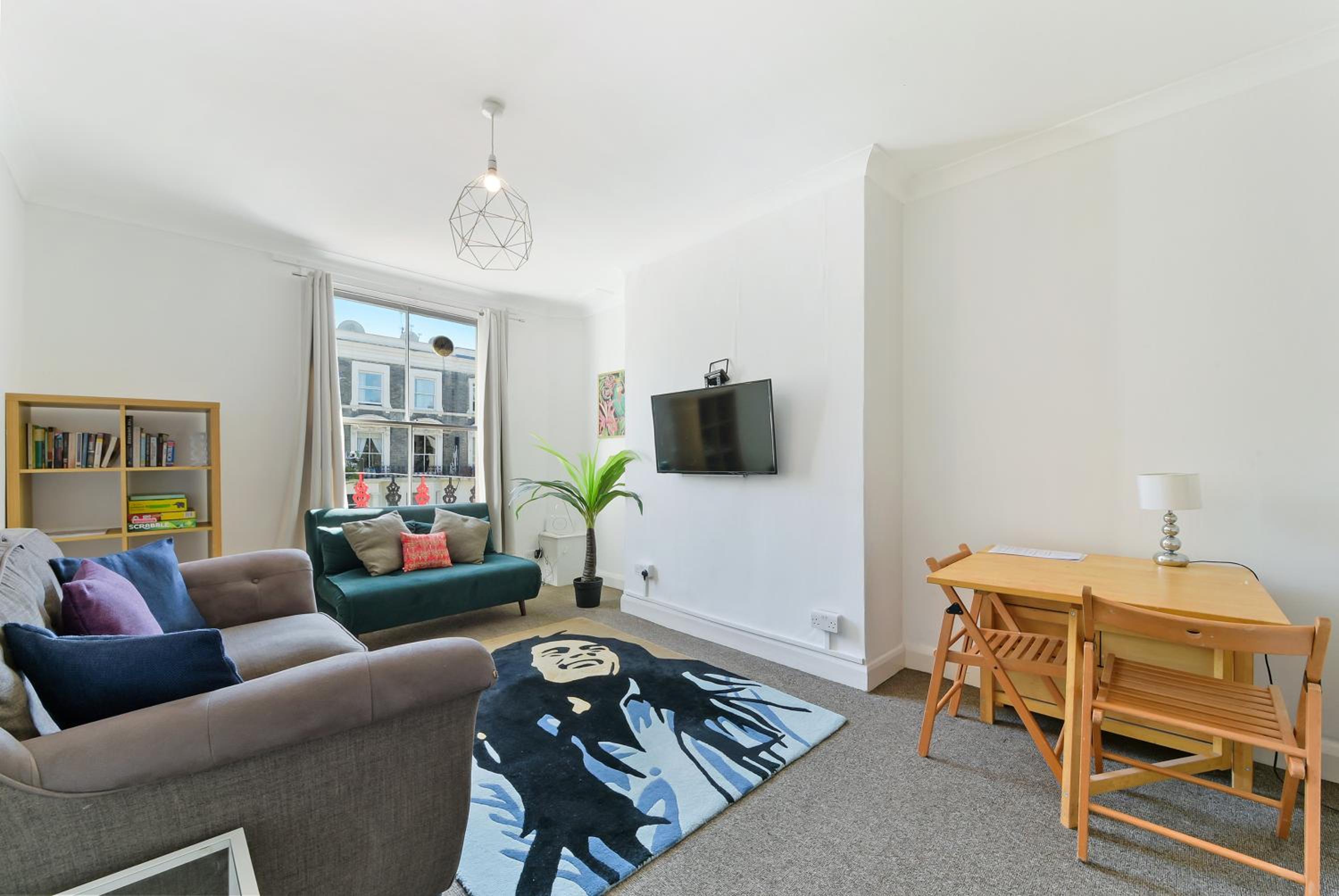 Spacious Maida Vale 2 Bed Apartment view 2