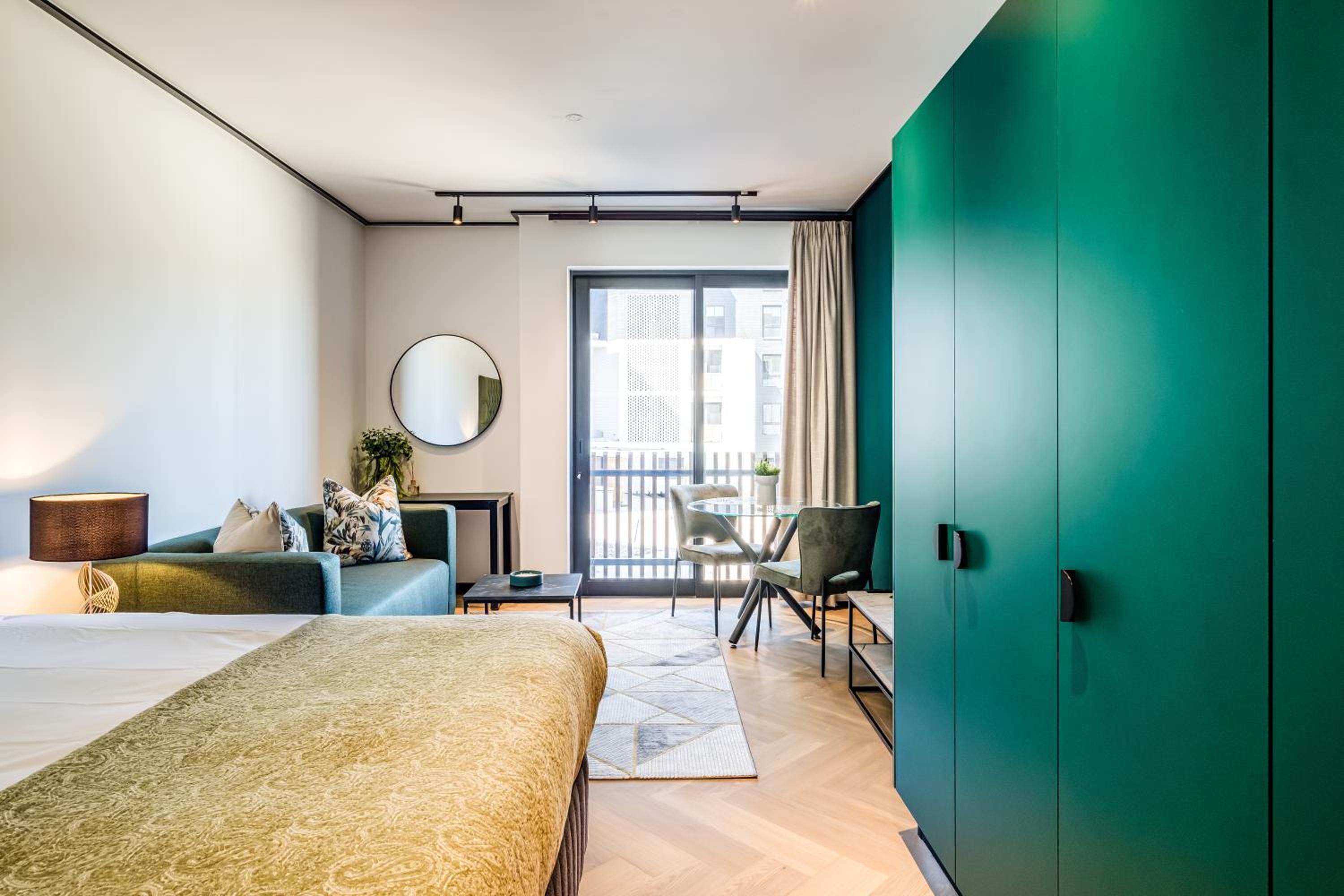 Belina - Nine Palms Premier view 2
