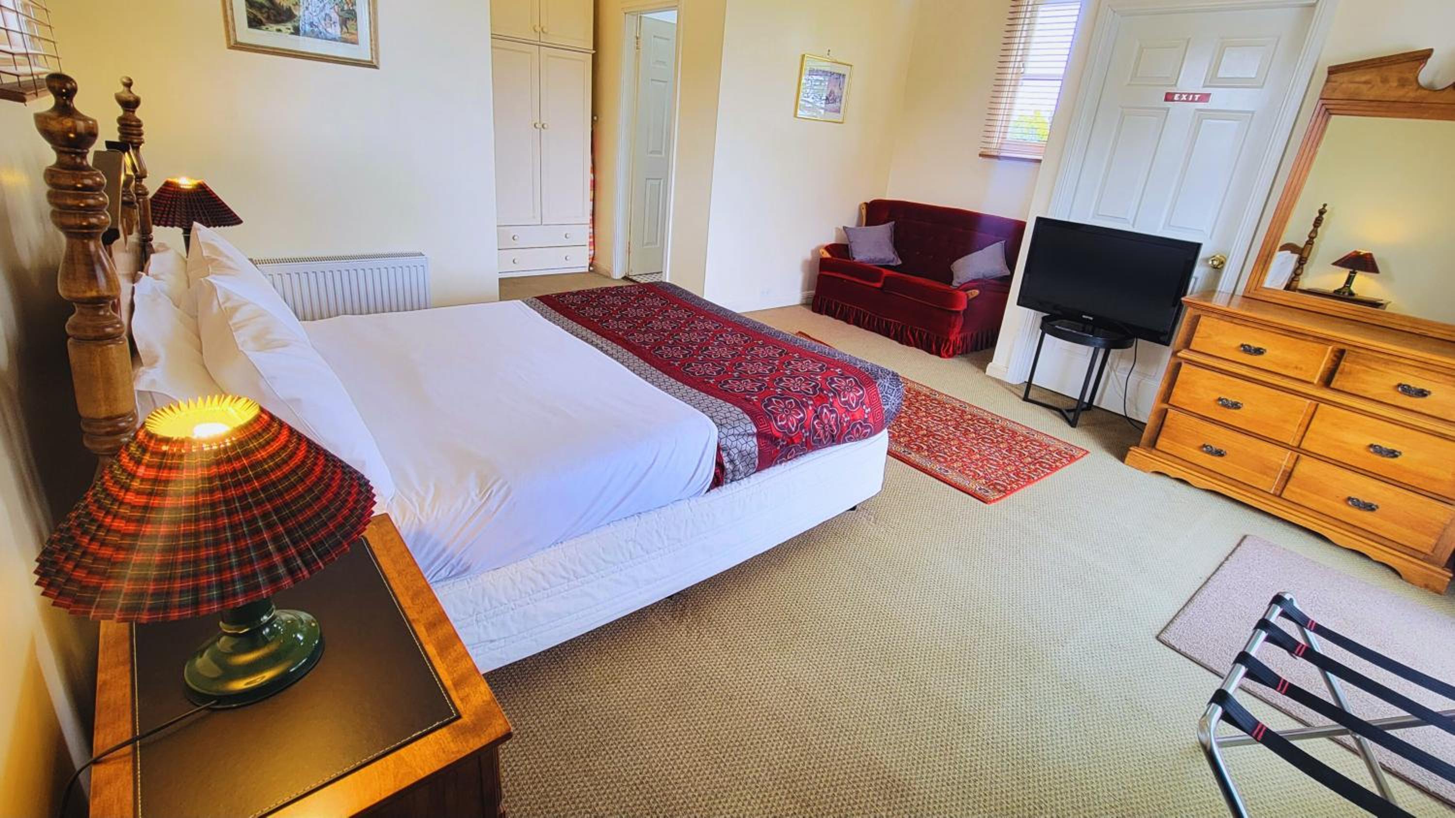 Leura House